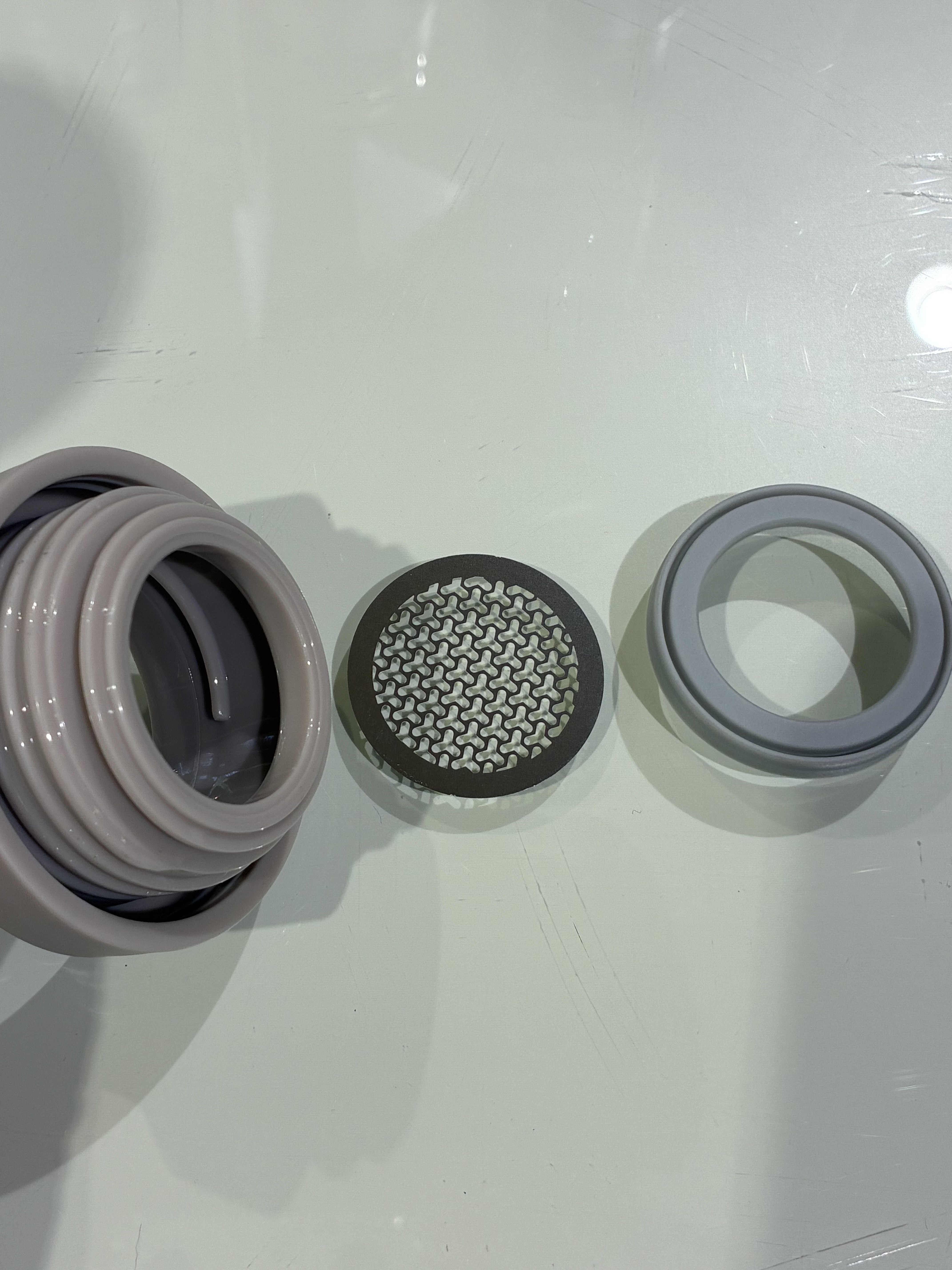 Shimanekoさんの「212 KITCHEN STORE｜holms ホルムス ワンタッチボトル 450 GY」を使ったコーディネート