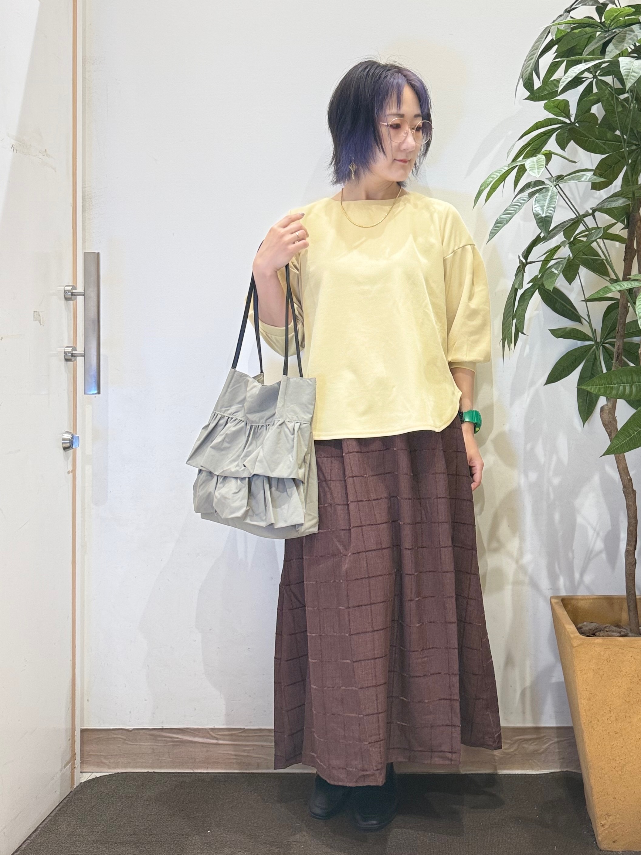 misakiさんの「SHOO･LA･RUE｜【着丈選べる/2点セット/S-LL/洗濯機可】ネックレス付き 着心地さらり7分袖ブラウス」を使ったコーディネート