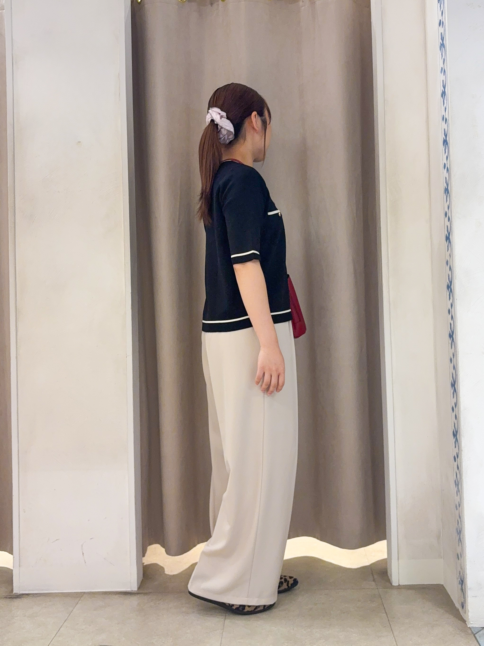 SO(R)Aさんの「SHOO･LA･RUE｜【UV/S-LL/洗濯機可】毛玉になりにくい 配色5分袖カーディガン」を使ったコーディネート