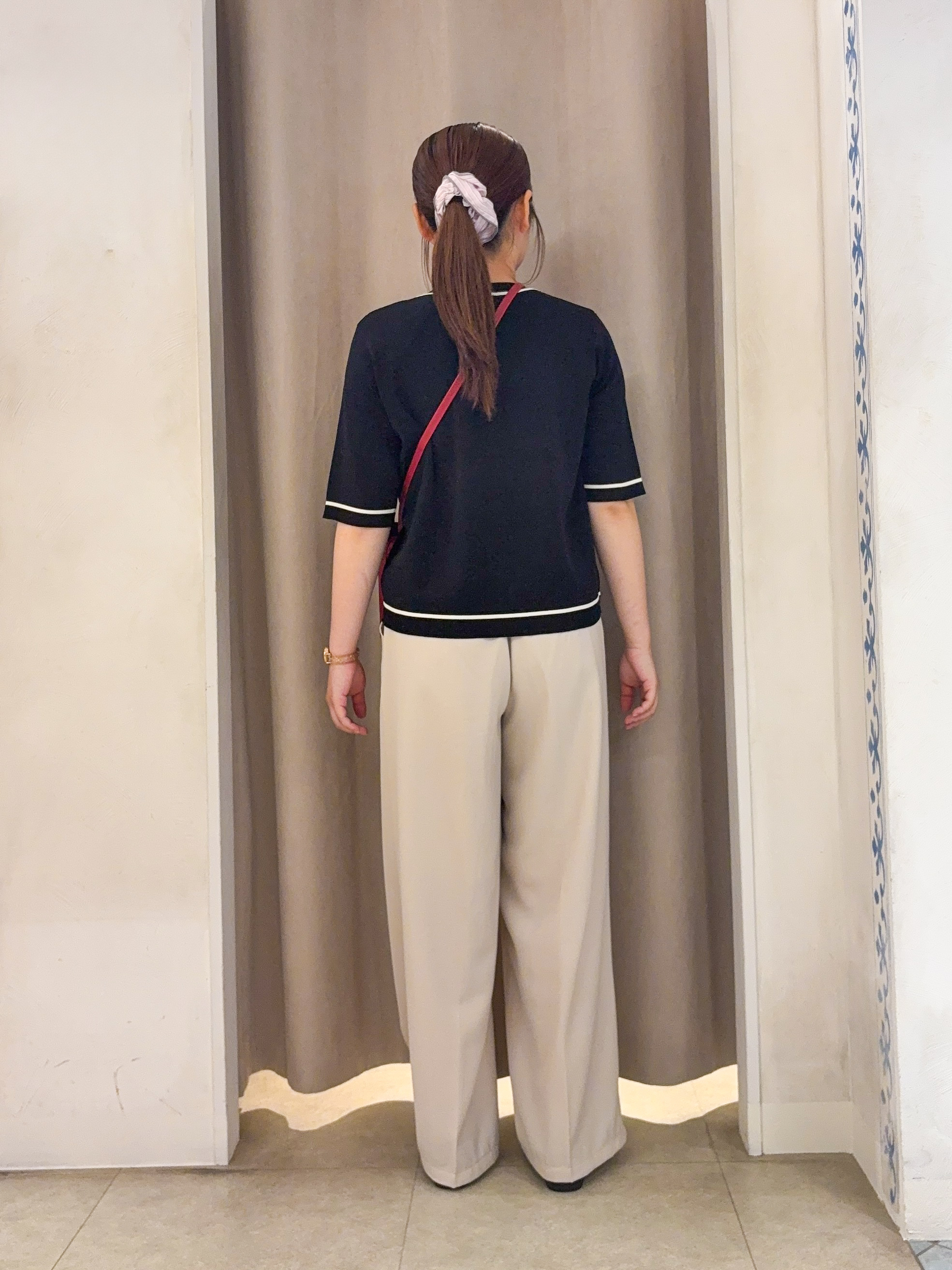 SO(R)Aさんの「SHOO･LA･RUE｜【UV/S-LL/洗濯機可】毛玉になりにくい 配色5分袖カーディガン」を使ったコーディネート