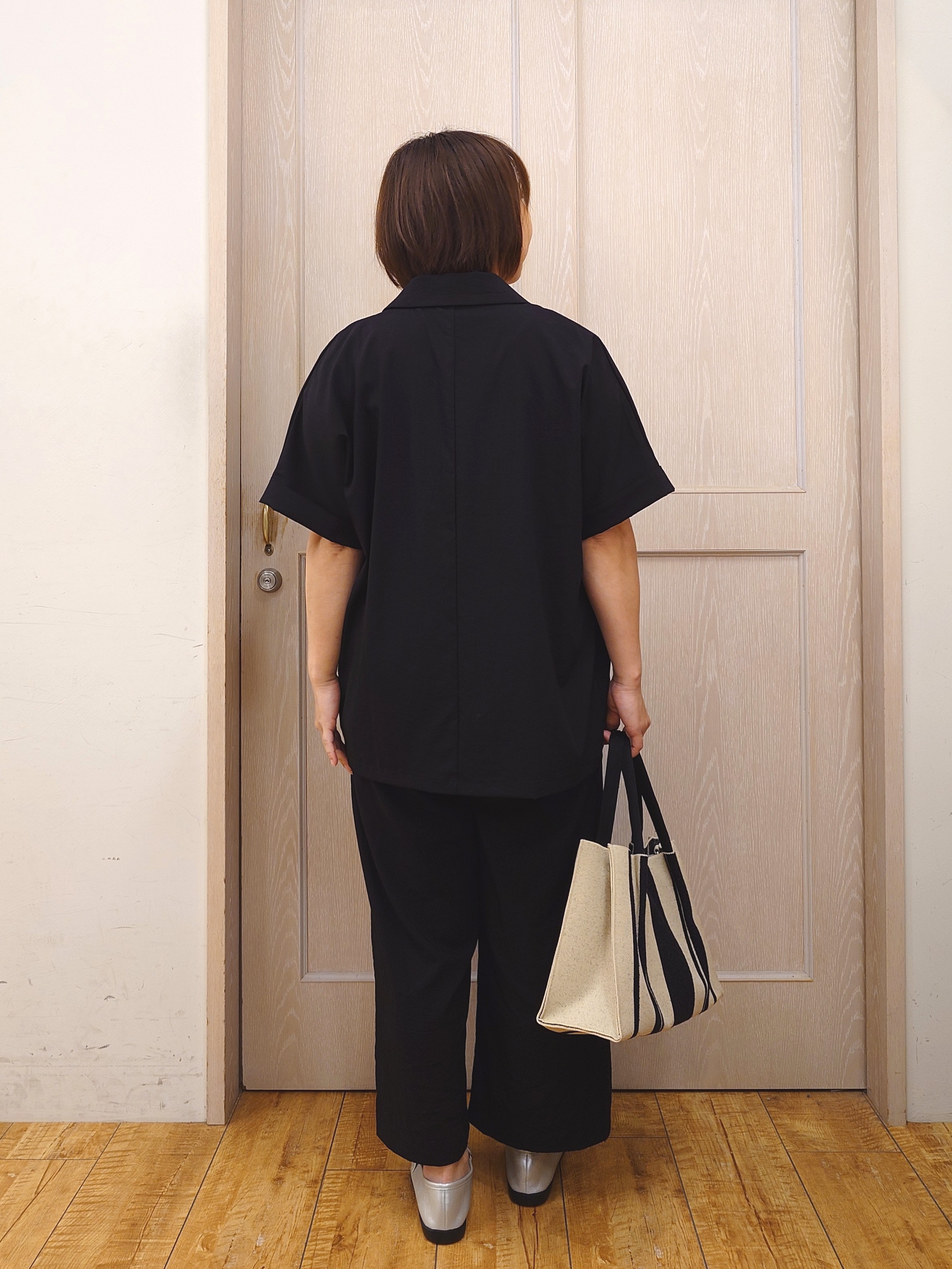 とろろさんの「SHOO･LA･RUE｜【高レビュー/洗濯機可/セットアップ可】軽凛(かろりん) ひんやり半袖ジャケット」を使ったコーディネート