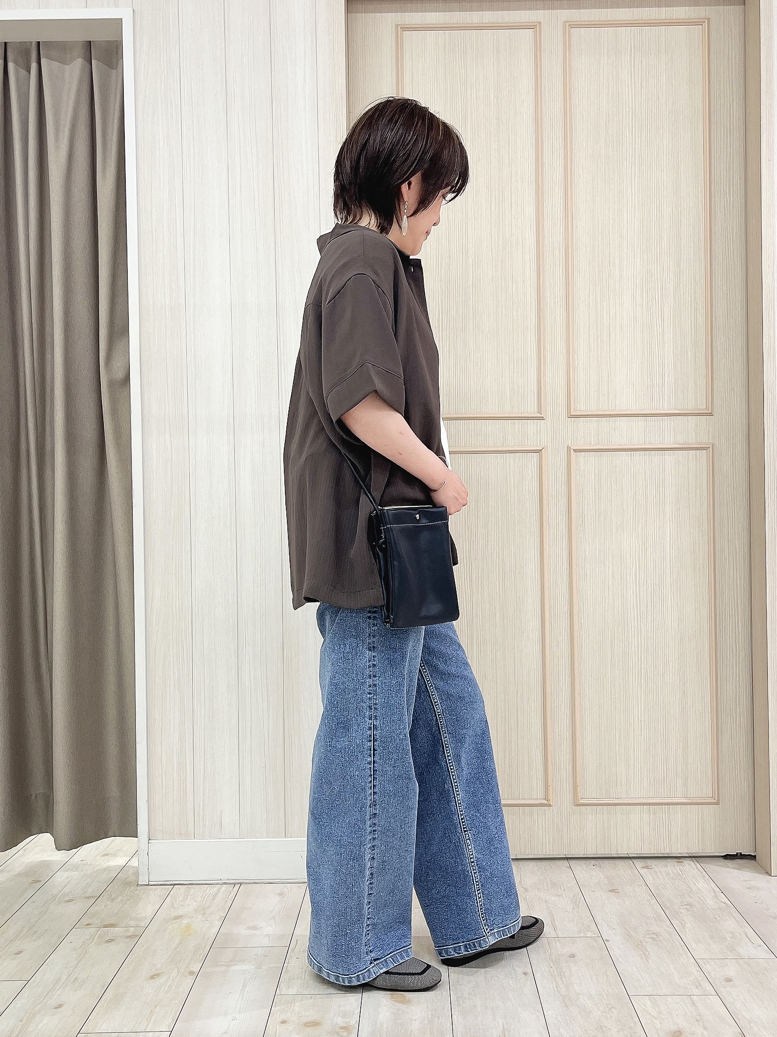 kaneさんの「SHOO･LA･RUE｜【通気性〇/UV/S-LL】洗濯後しわになりにくい とろみストライプシャツ」を使ったコーディネート