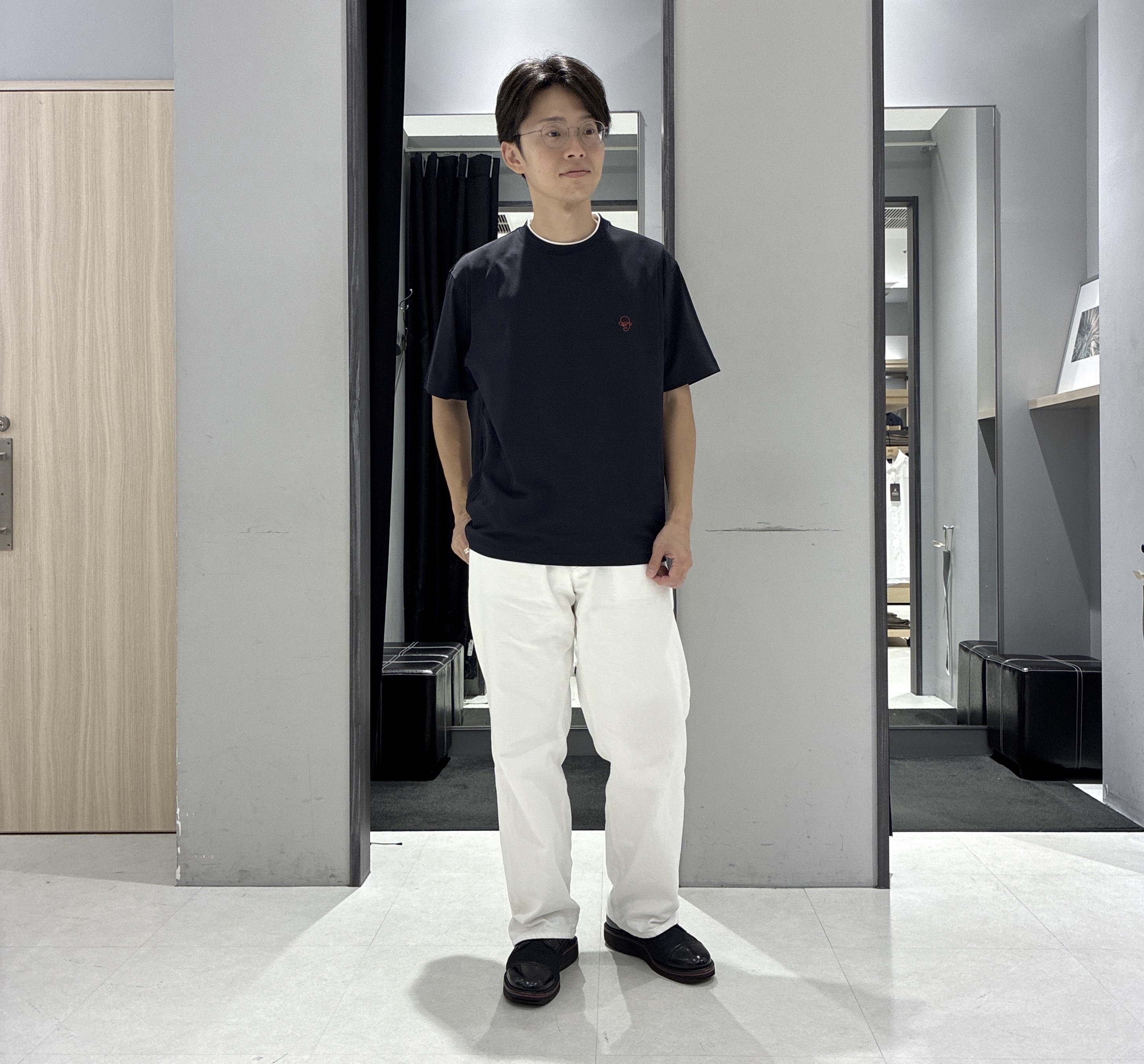 わいずみさんの「TAKEO KIKUCHI｜【抗菌防臭/シーズンレス】シアサッカーギンガムチェック ストレッチシャツ」を使ったコーディネート
