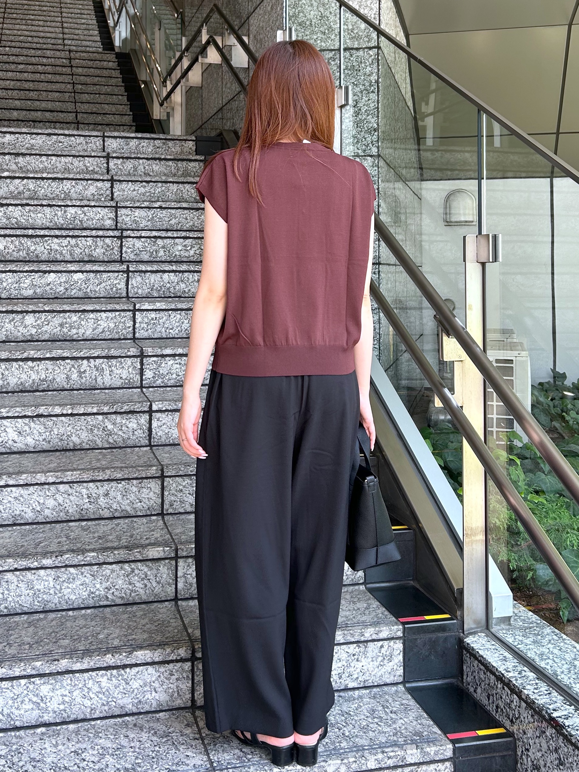 Risaさんの「OPAQUE.CLIP｜【UV】フリルフレンチスリーブニット《接触冷感／洗濯機OK》」を使ったコーディネート