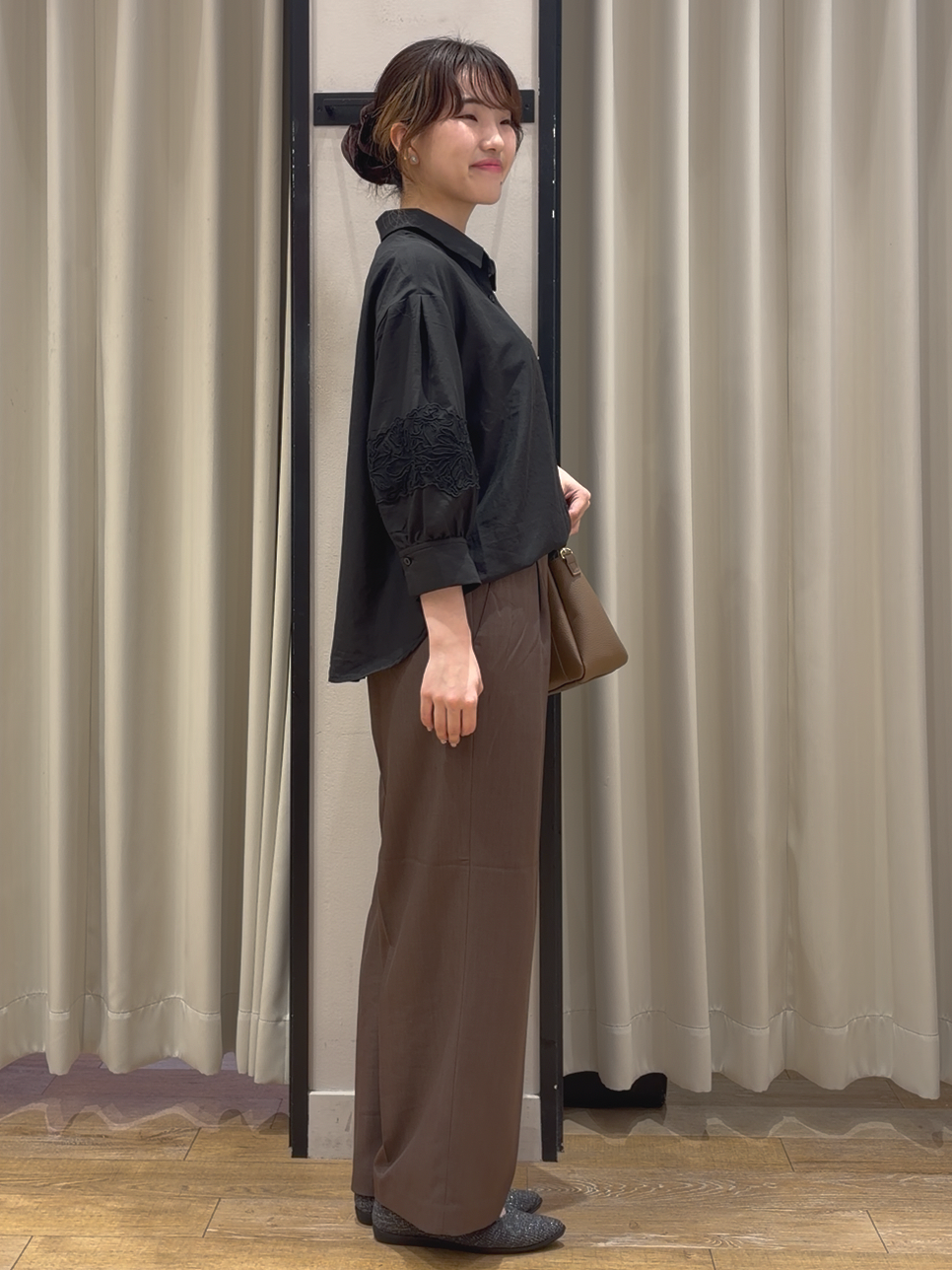 RUKAさんの「grove｜レースボリュームスリーブシャツ」を使ったコーディネート