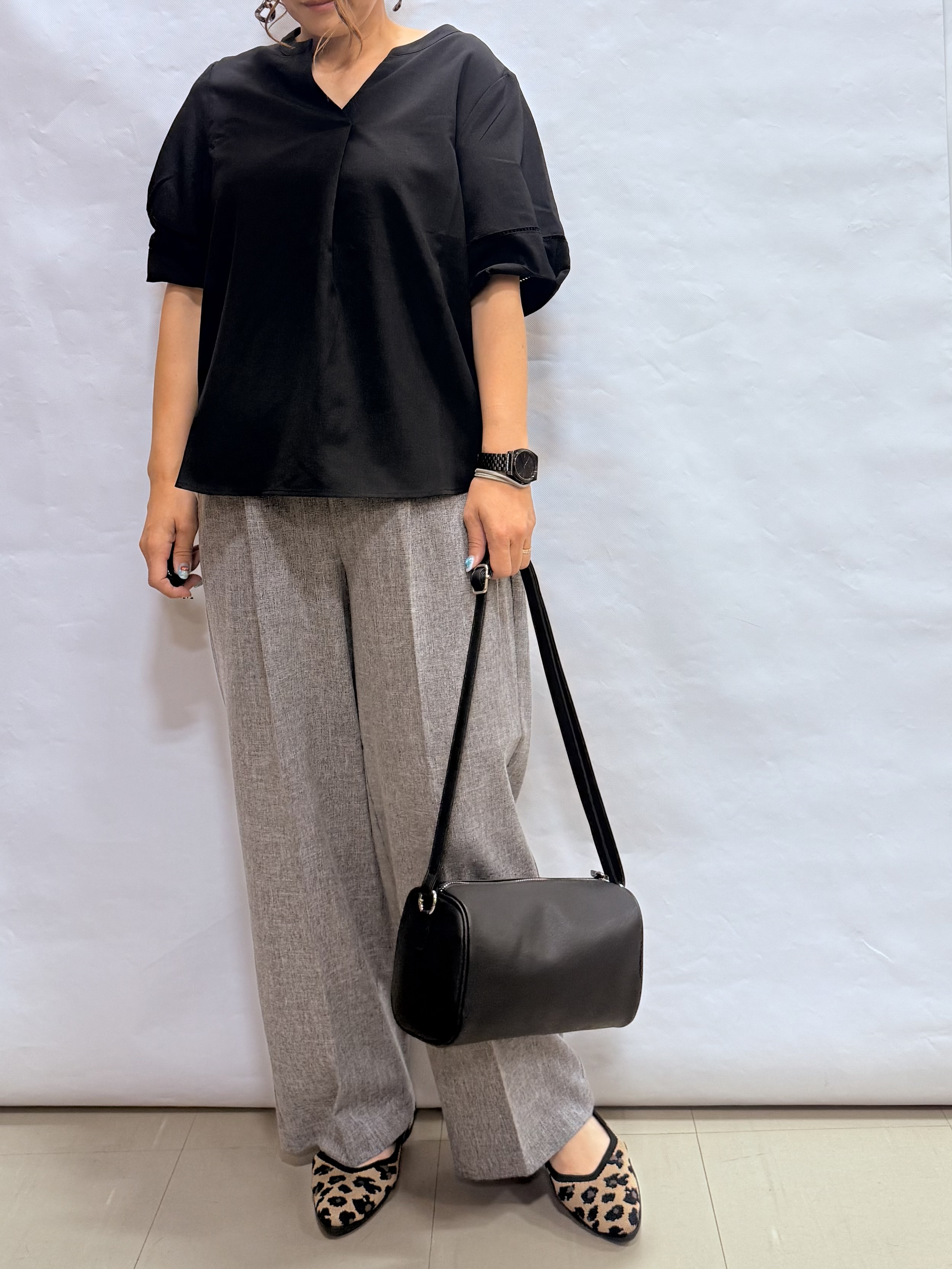 fuuさんの「SHOO･LA･RUE｜【洗濯後しわになりにくい/インせずきまる】シンプルだけど女性らしい 麻調スキッパーブラウス」を使ったコーディネート