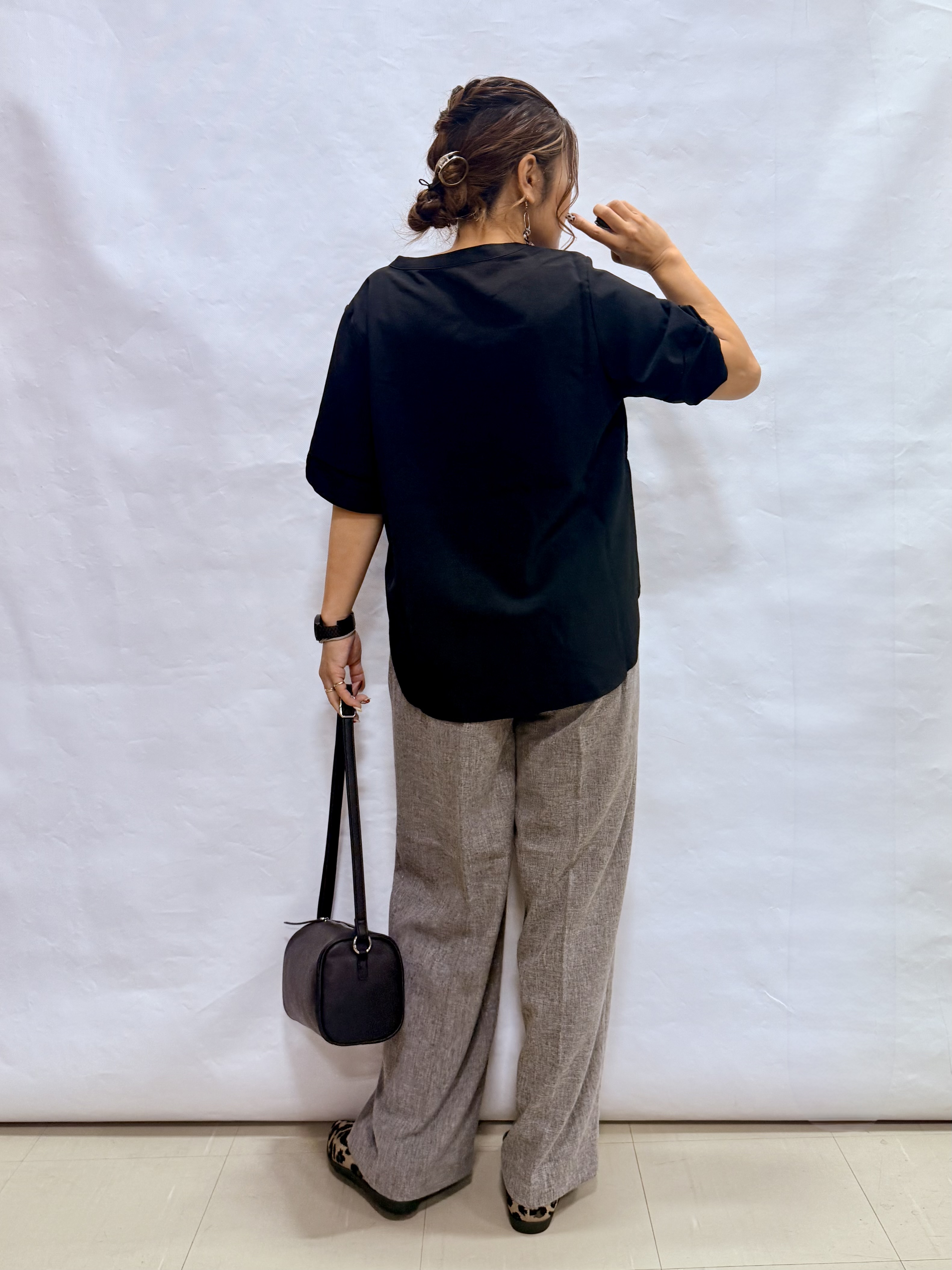 fuuさんの「SHOO･LA･RUE｜【洗濯後しわになりにくい/インせずきまる】シンプルだけど女性らしい 麻調スキッパーブラウス」を使ったコーディネート