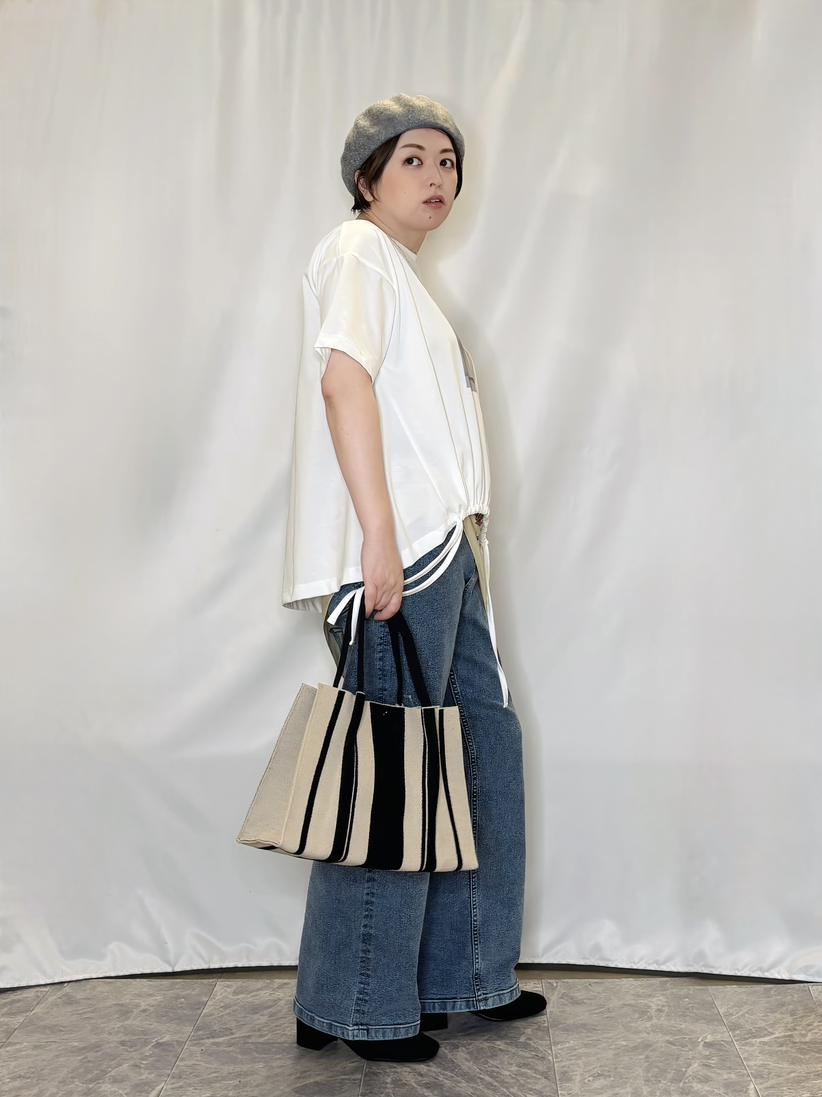 たみさんの「SHOO･LA･RUE｜【洗濯機可/体型カバー】プリントデザインが目を惹く 裾シャーリングTシャツ」を使ったコーディネート