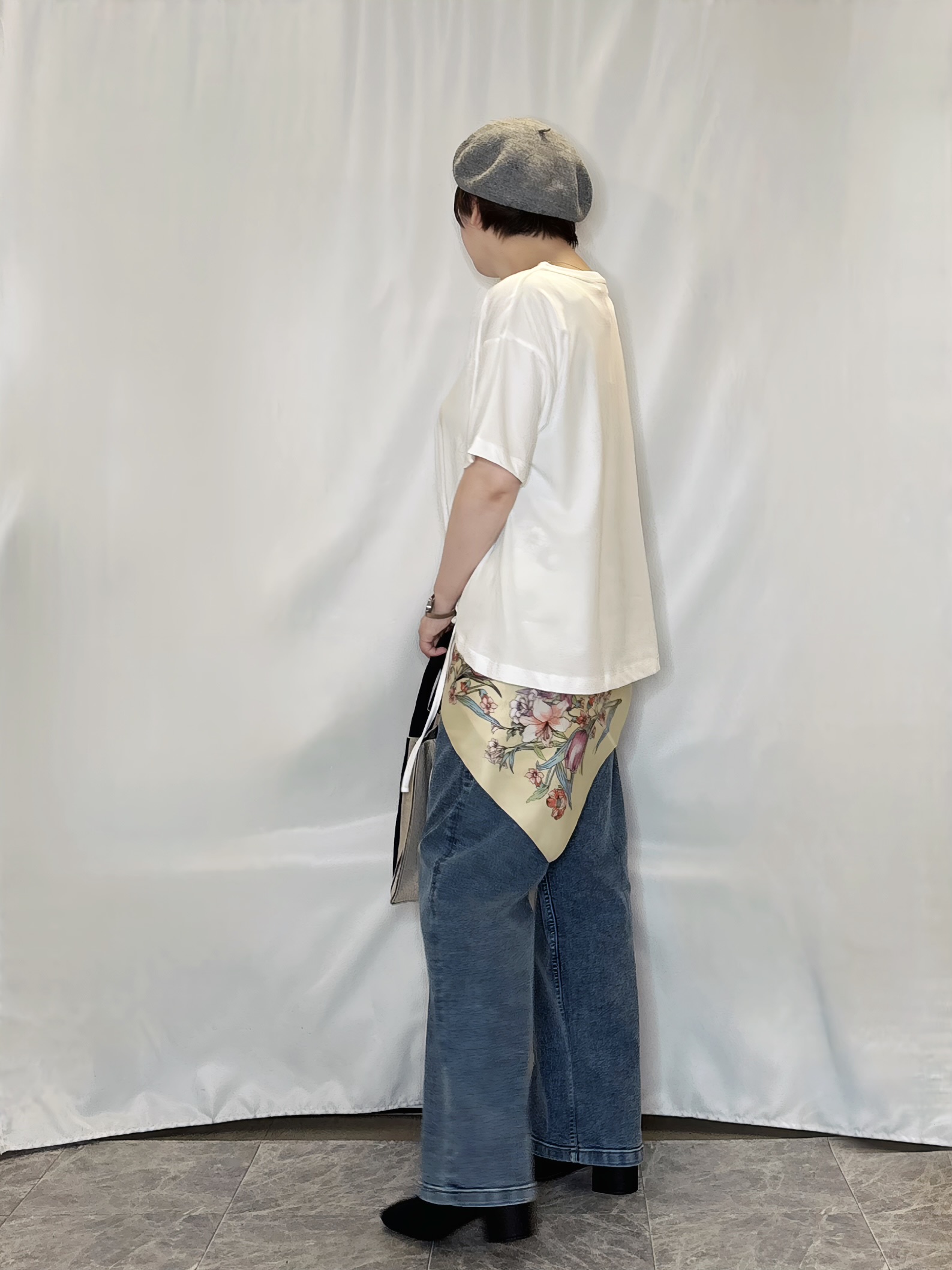 たみさんの「SHOO･LA･RUE｜【洗濯機可/体型カバー】プリントデザインが目を惹く 裾シャーリングTシャツ」を使ったコーディネート