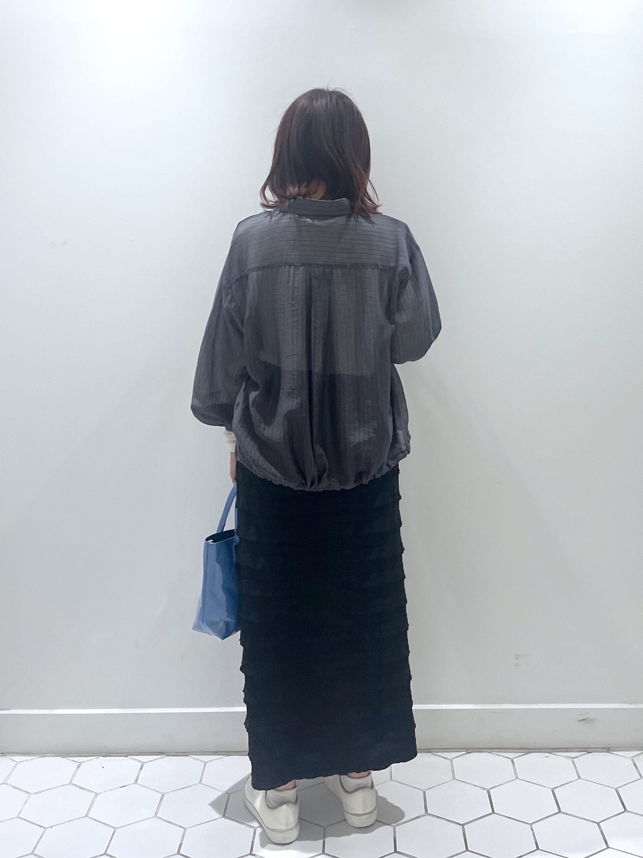 Makinoさんの「Dessin｜シアーストライプドロストシャツ」を使ったコーディネート