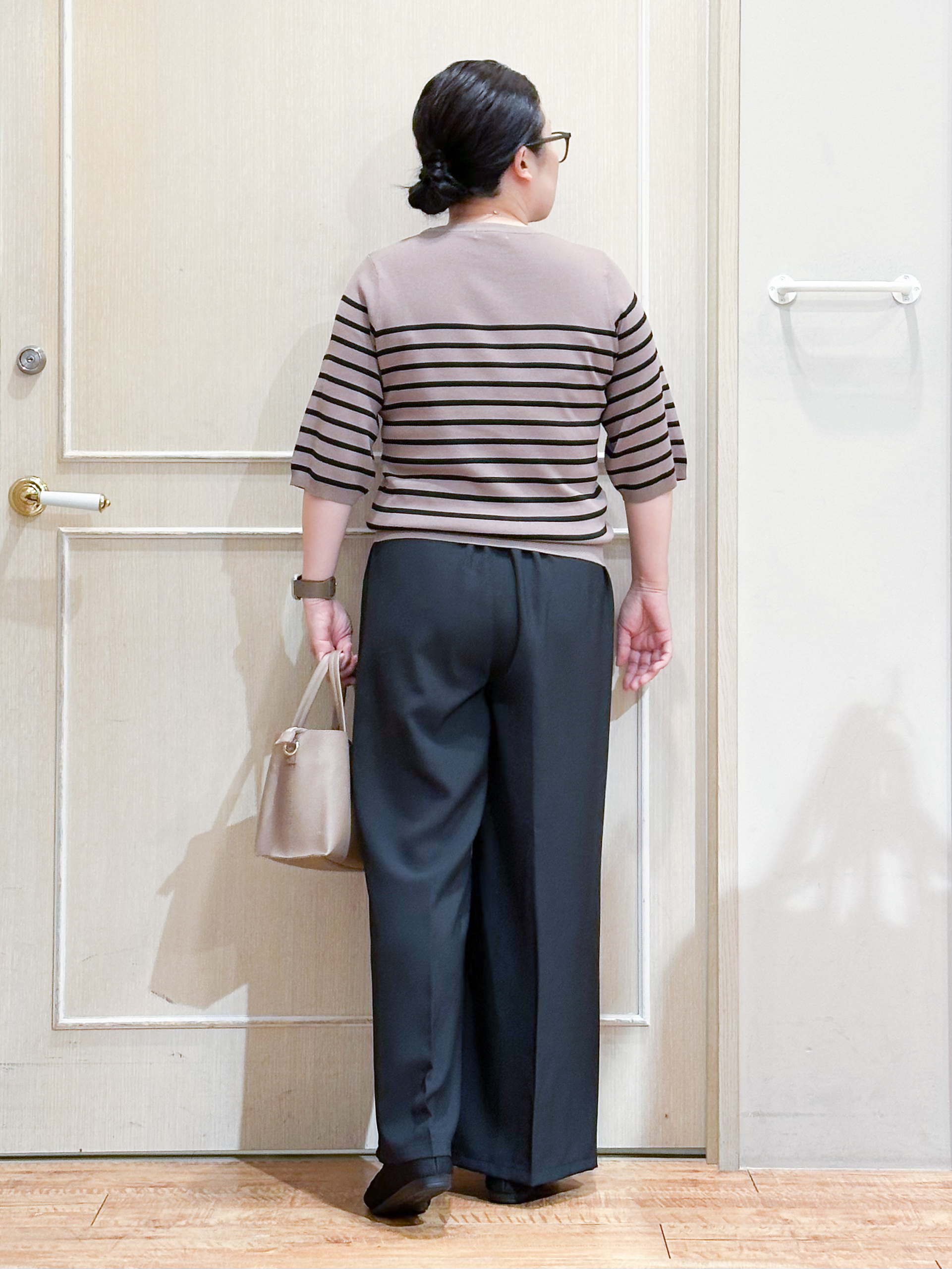 umeさんの「SHOO･LA･RUE｜【ガンガン洗える/ひんやり/UV/毛玉になりにくい】二の腕見せない 5分袖ニット」を使ったコーディネート