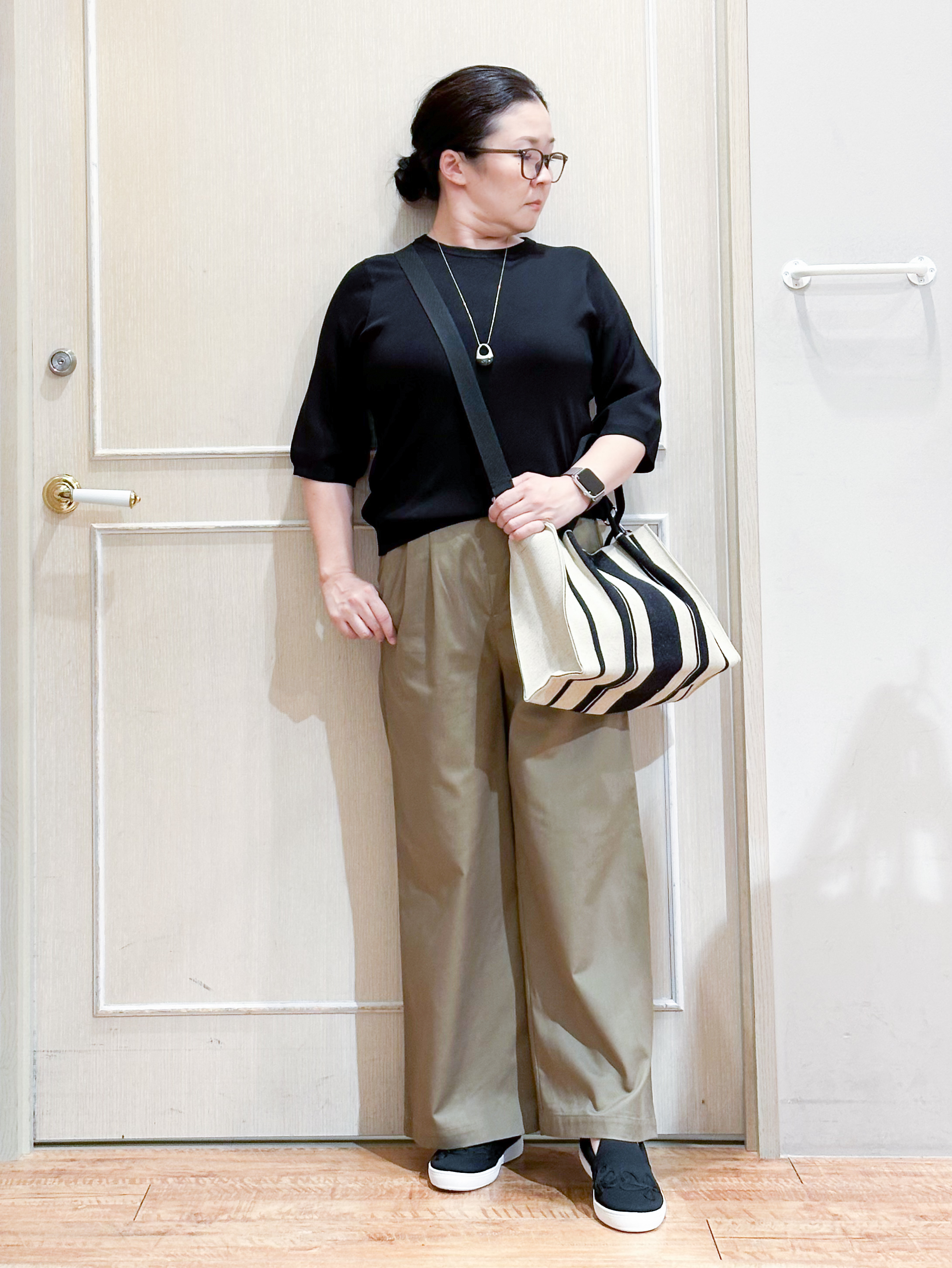 umeさんの「SHOO･LA･RUE｜【ガンガン洗える/ひんやり/UV/毛玉になりにくい】二の腕見せない 5分袖ニット」を使ったコーディネート