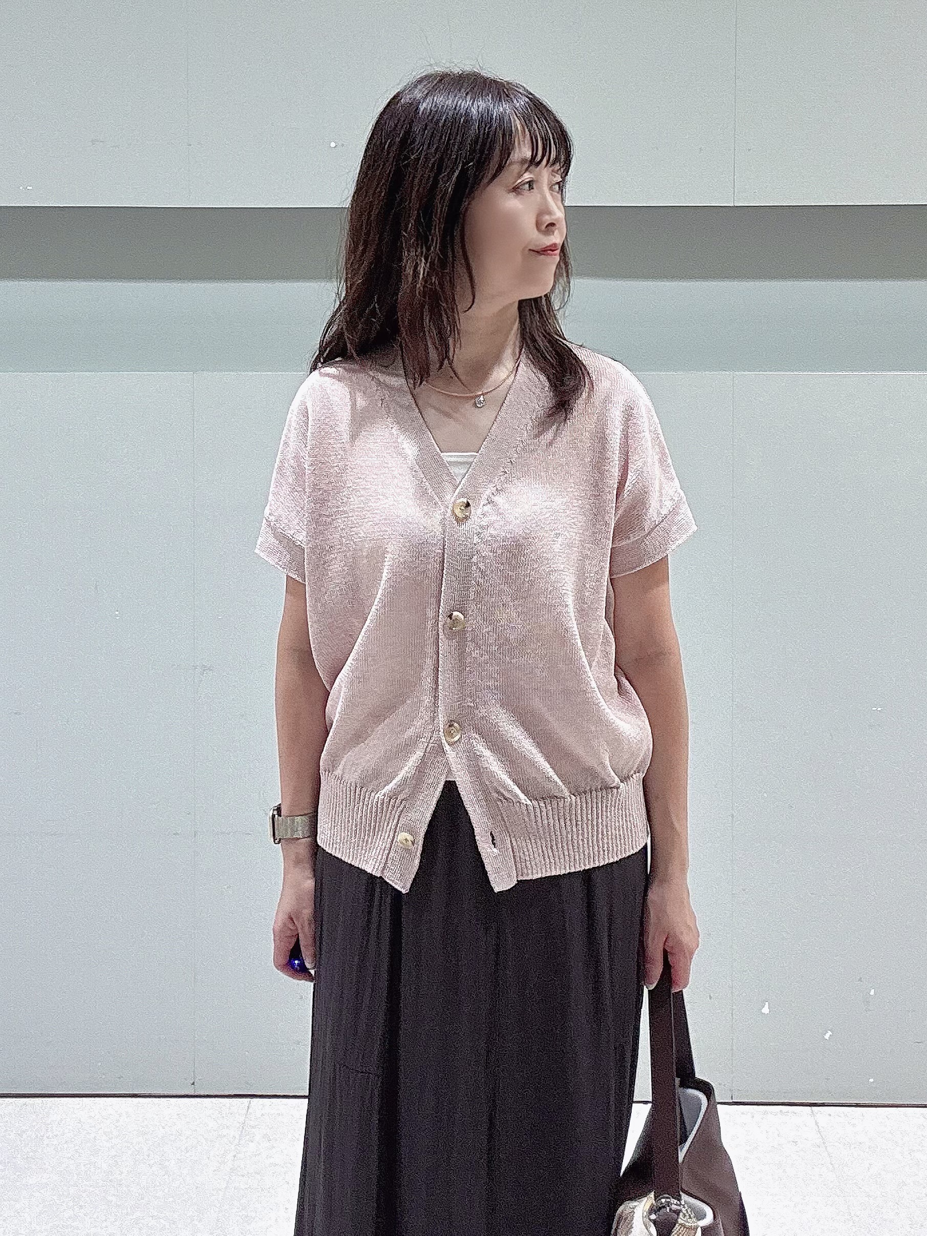 makiさんの「UNTITLED｜【洗える/清涼感】ドライタッチスリーブレスカーディガン」を使ったコーディネート