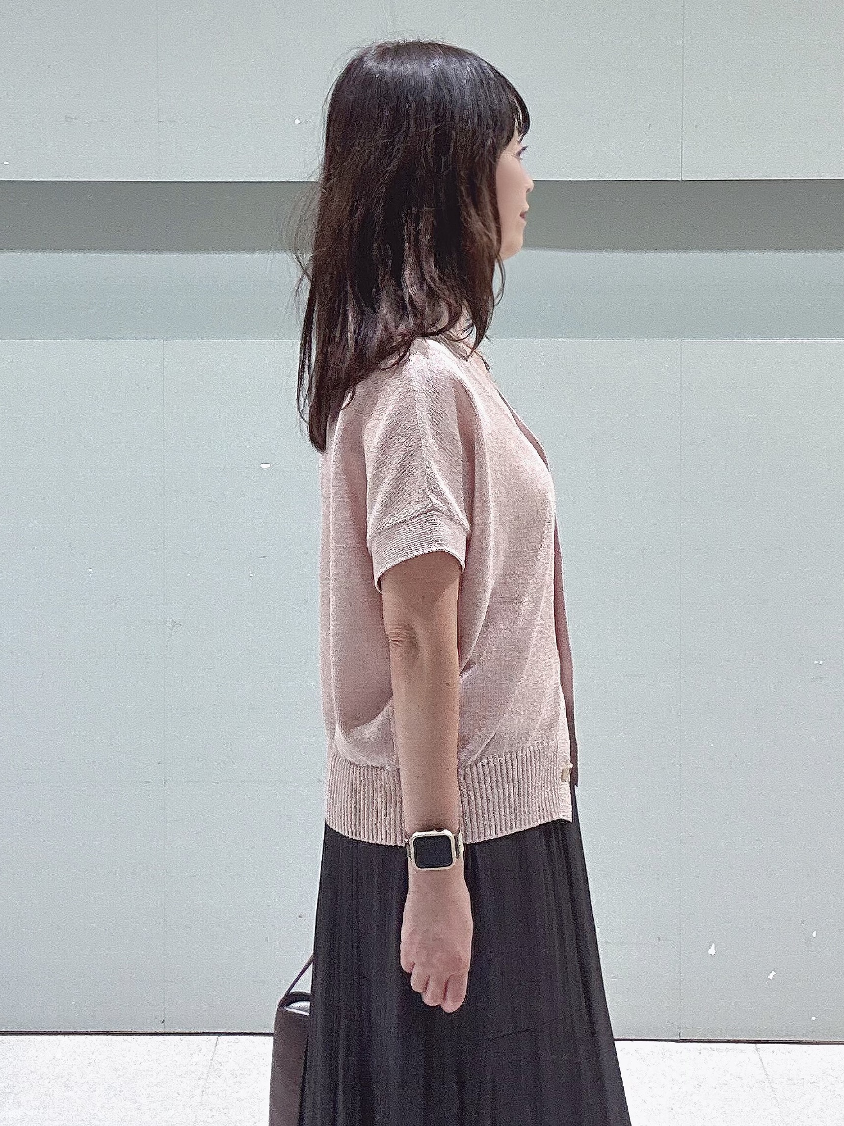 makiさんの「UNTITLED｜【洗える/清涼感】ドライタッチスリーブレスカーディガン」を使ったコーディネート