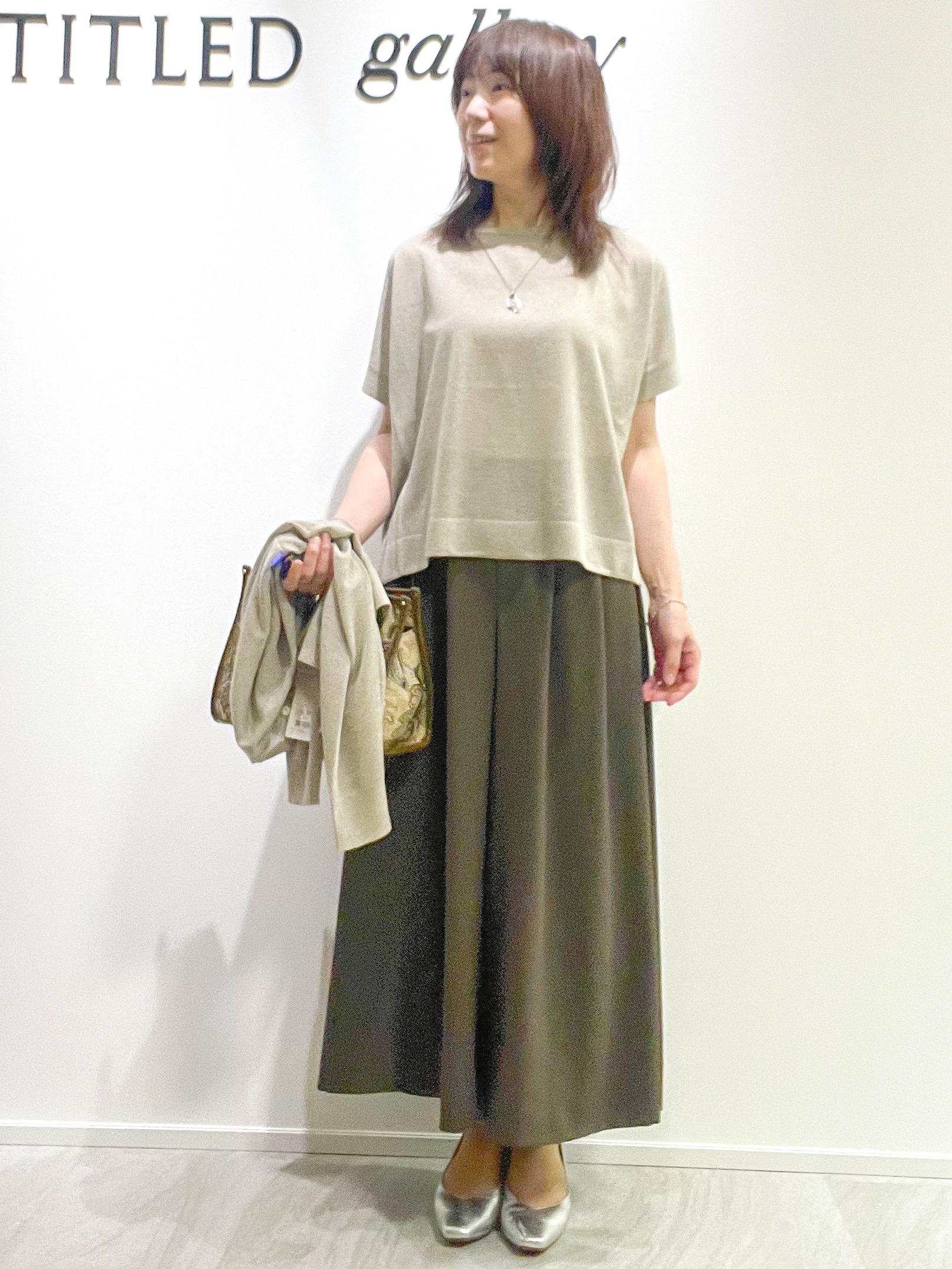 めいさんの「UNTITLED｜【アンサンブル可/品のある透け感】Tシャツ風ニットトップス」を使ったコーディネート