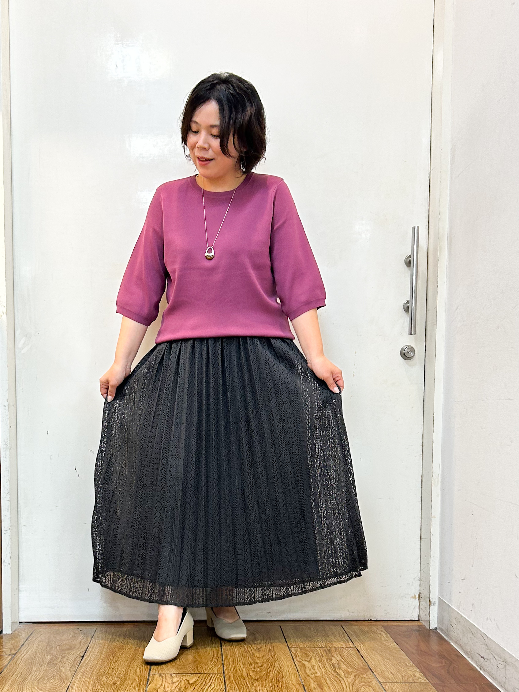 haruさんの「SHOO･LA･RUE｜【ガンガン洗える/ひんやり/UV/毛玉になりにくい】二の腕見せない 5分袖ニット」を使ったコーディネート