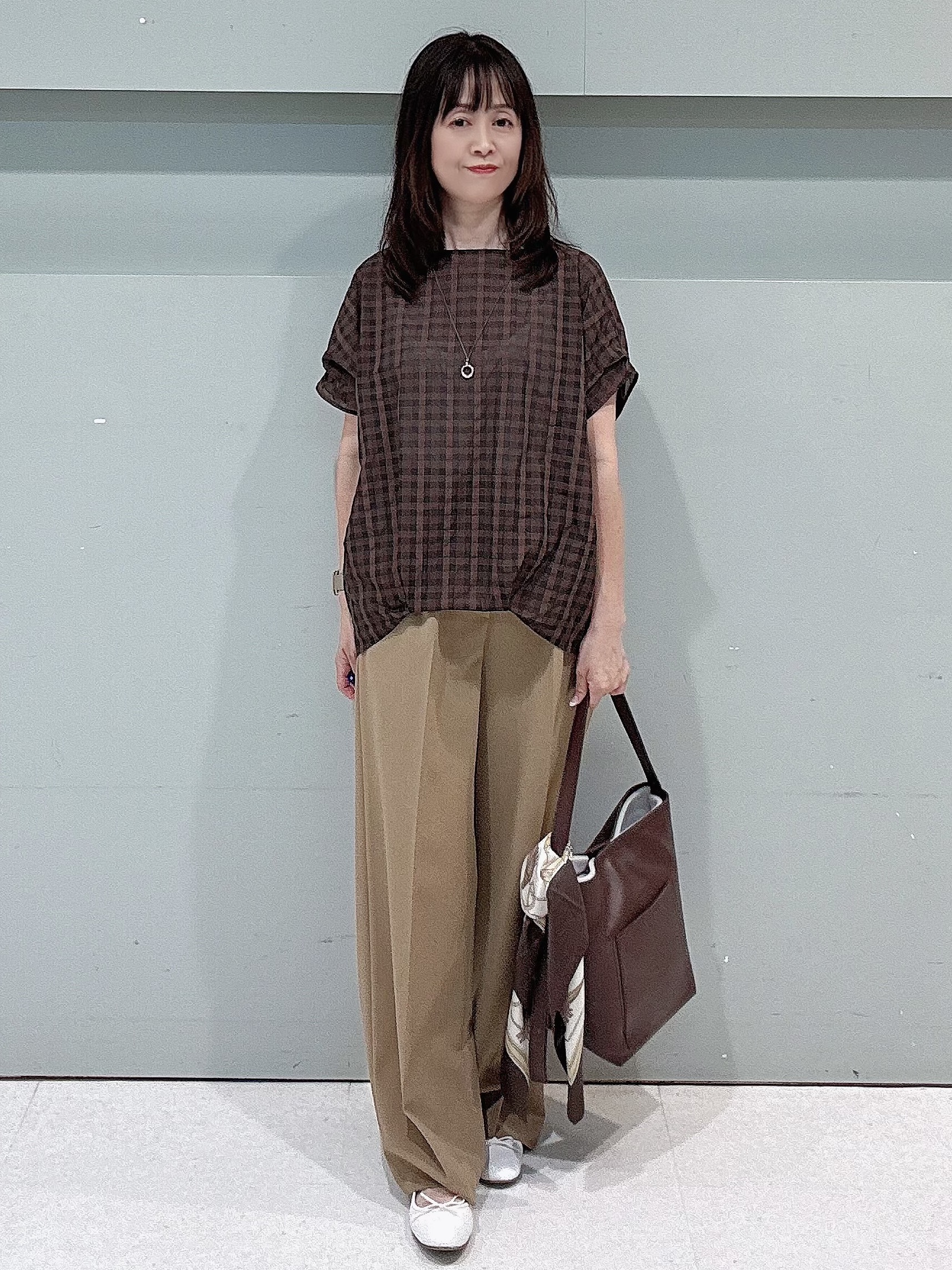 makiさんの「UNTITLED｜【秋めきシャツ/体型カバー】シアーチェックブラウス」を使ったコーディネート