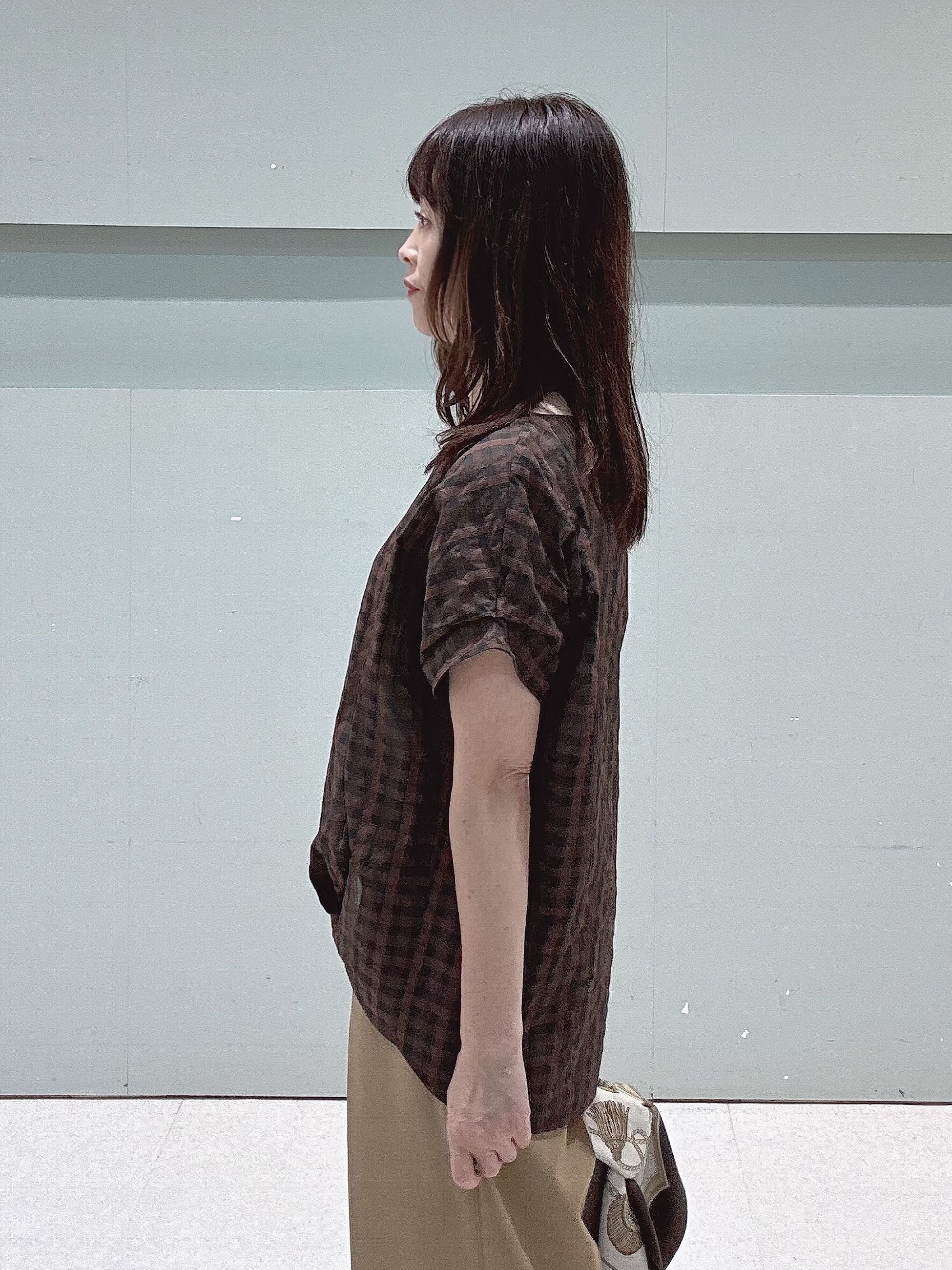 makiさんの「UNTITLED｜【秋めきシャツ/体型カバー】シアーチェックブラウス」を使ったコーディネート