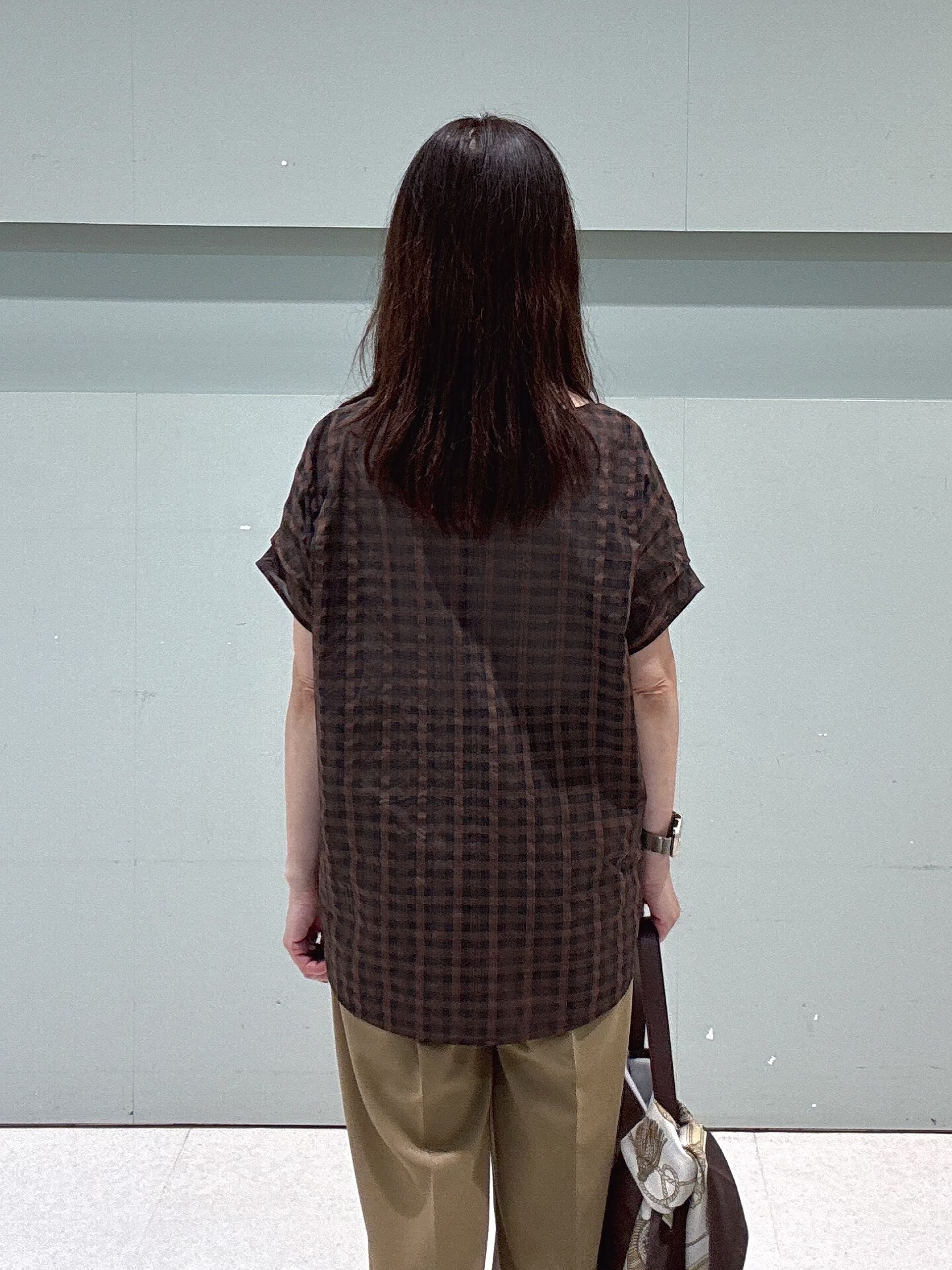 makiさんの「UNTITLED｜【秋めきシャツ/体型カバー】シアーチェックブラウス」を使ったコーディネート