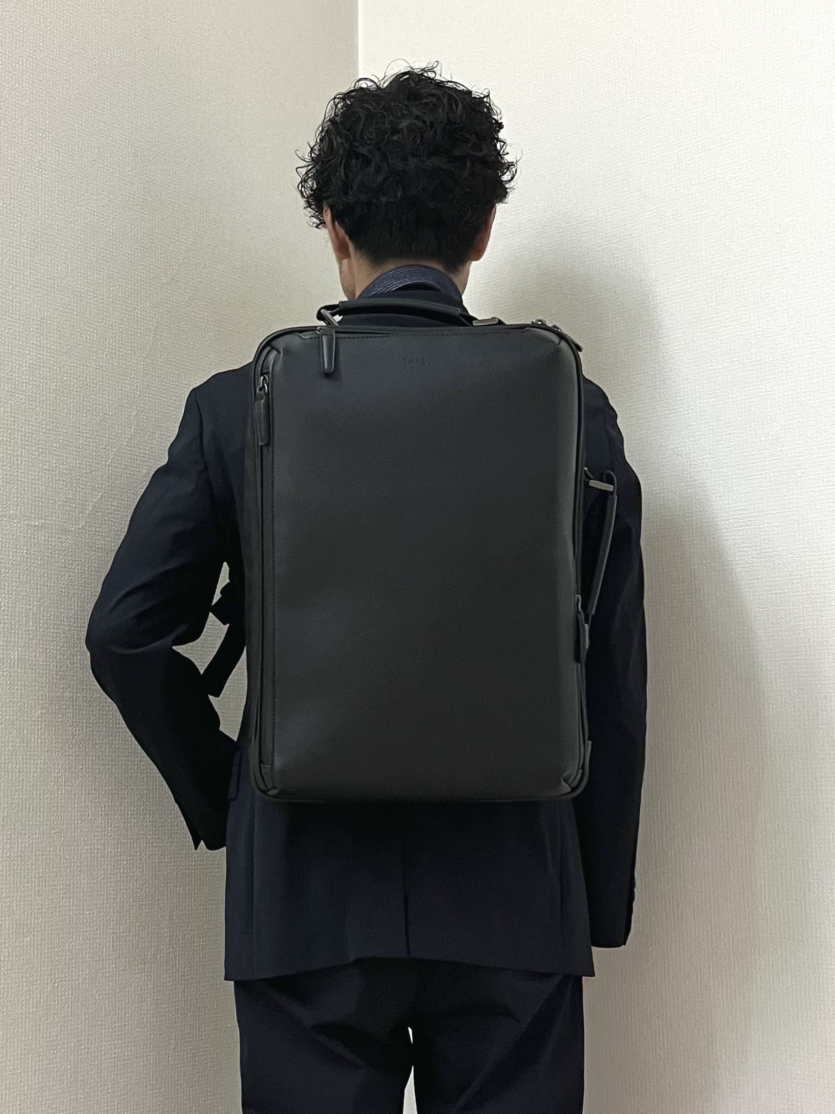 URAさんの「TAKEO KIKUCHI｜【360&deg;ストレッチ／軽量】None Of Stress ライト ジャケット（セットアップ対応）」を使ったコーディネート