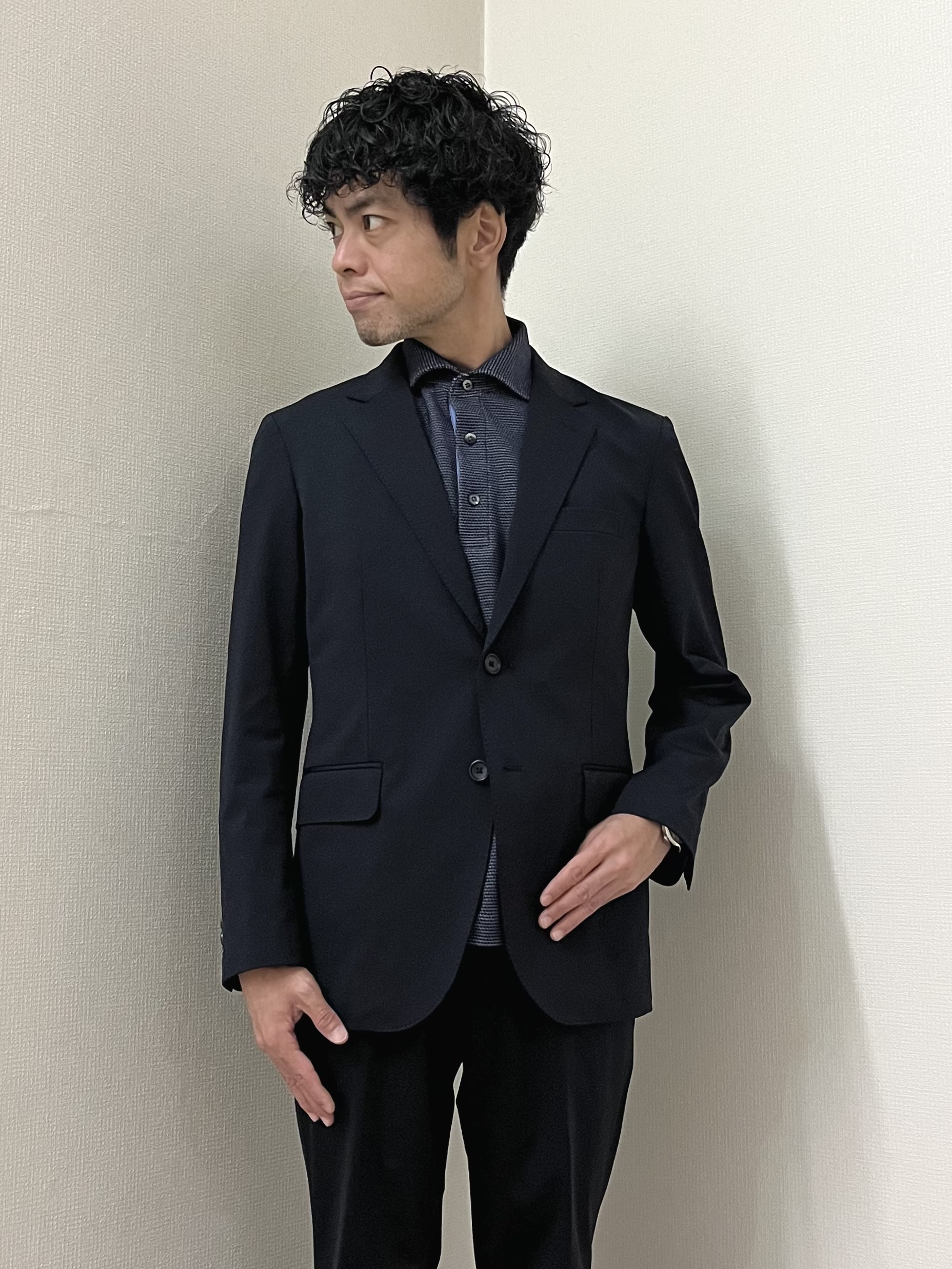URAさんの「TAKEO KIKUCHI｜【360&deg;ストレッチ／軽量】None Of Stress ライト ジャケット（セットアップ対応）」を使ったコーディネート