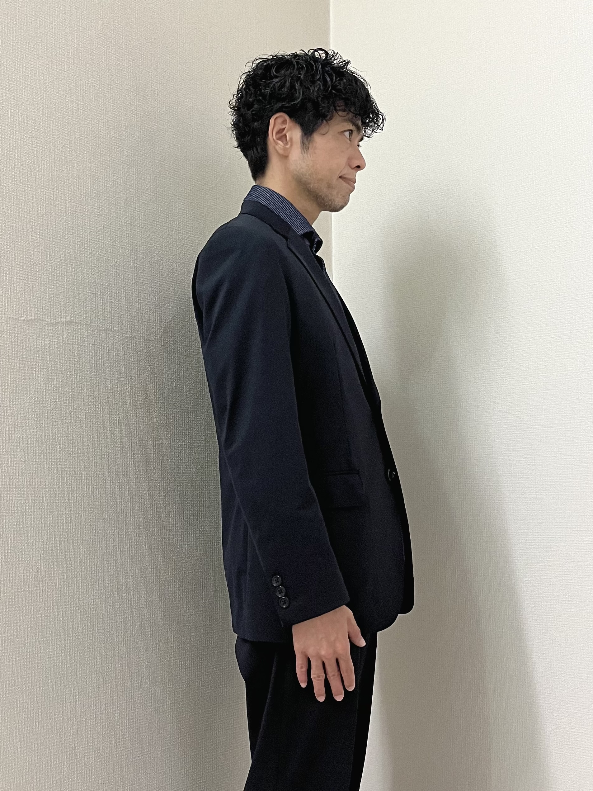 URAさんの「TAKEO KIKUCHI｜【360&deg;ストレッチ／軽量】None Of Stress ライト ジャケット（セットアップ対応）」を使ったコーディネート
