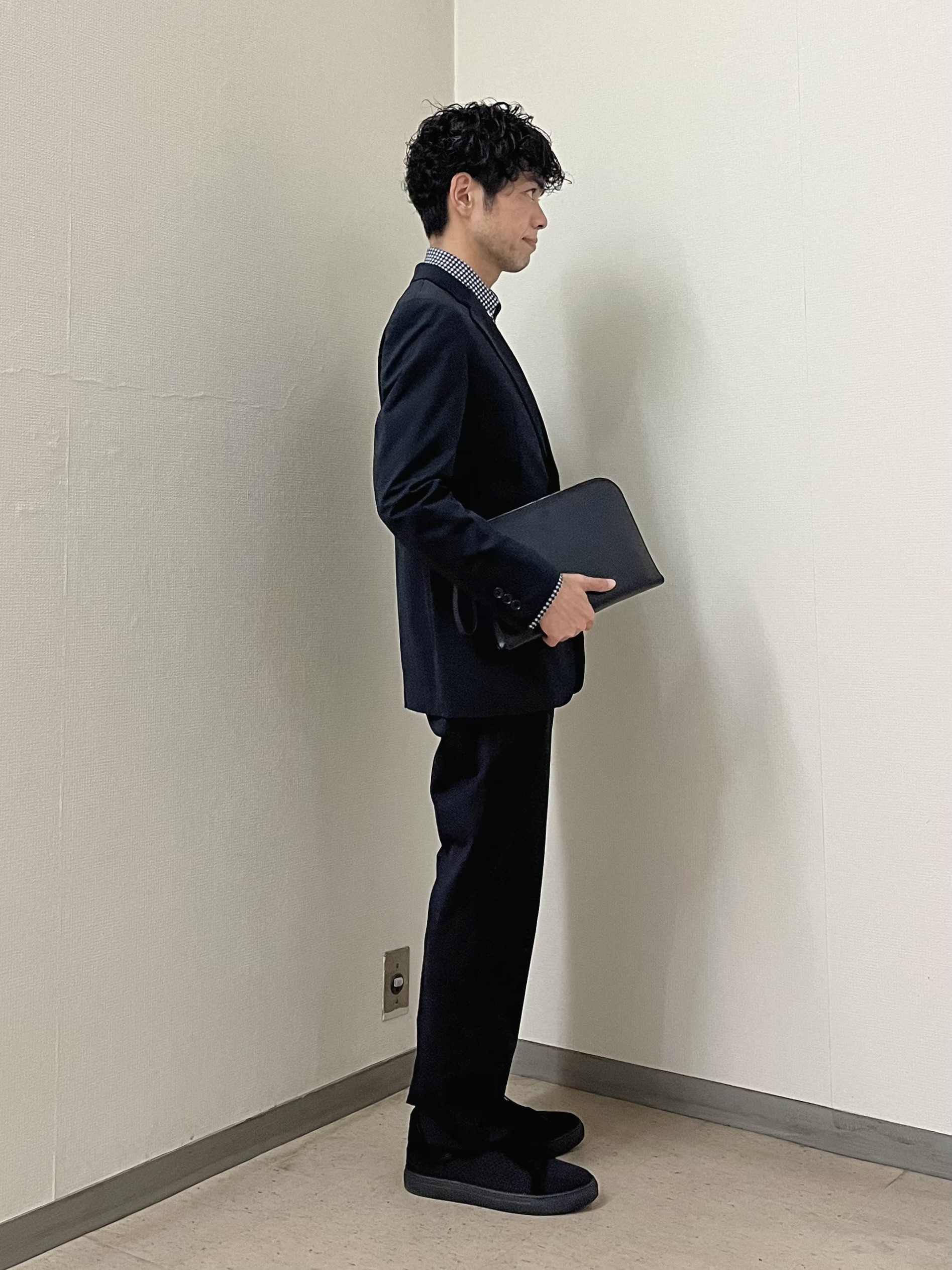 URAさんの「TAKEO KIKUCHI｜【360&deg;ストレッチ／軽量】None Of Stress ライト ジャケット（セットアップ対応）」を使ったコーディネート