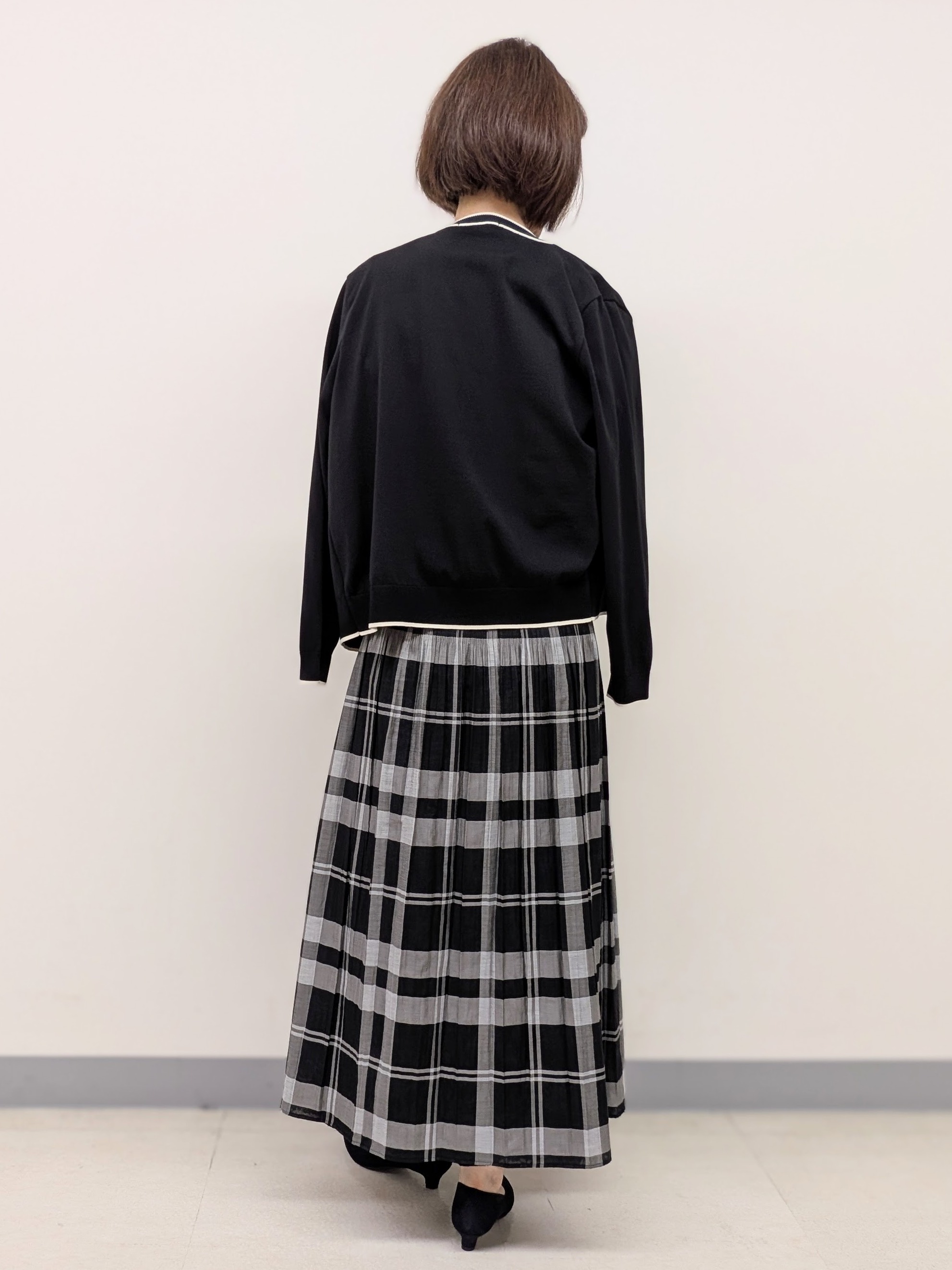 Ariさんの「Reflect｜【UVカット／アンサンブル／手洗い可】バイカラーニットカーディガン」を使ったコーディネート