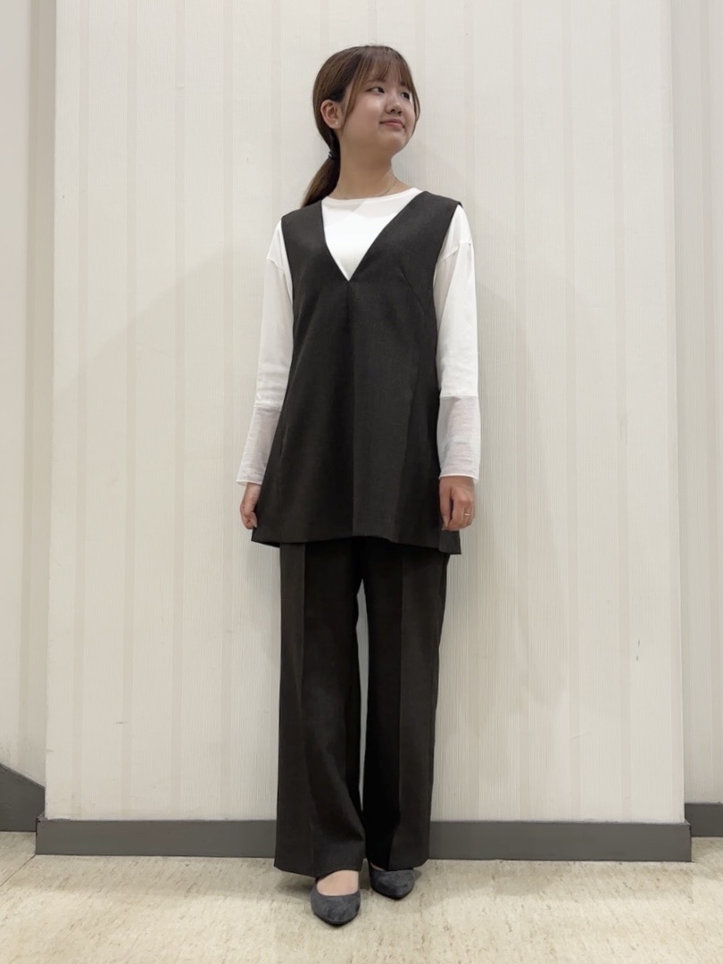 ちひさんの「INDIVI｜【合皮／ショルダー付】メタルデザイン ミドルバッグ」を使ったコーディネート