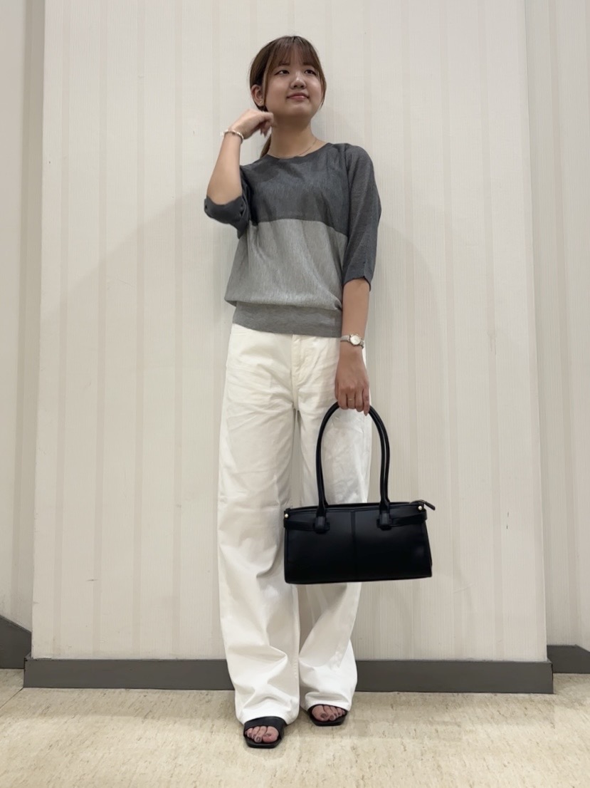 ちひさんの「INDIVI｜【褒められデニム】ワイドストレート デニムパンツ」を使ったコーディネート
