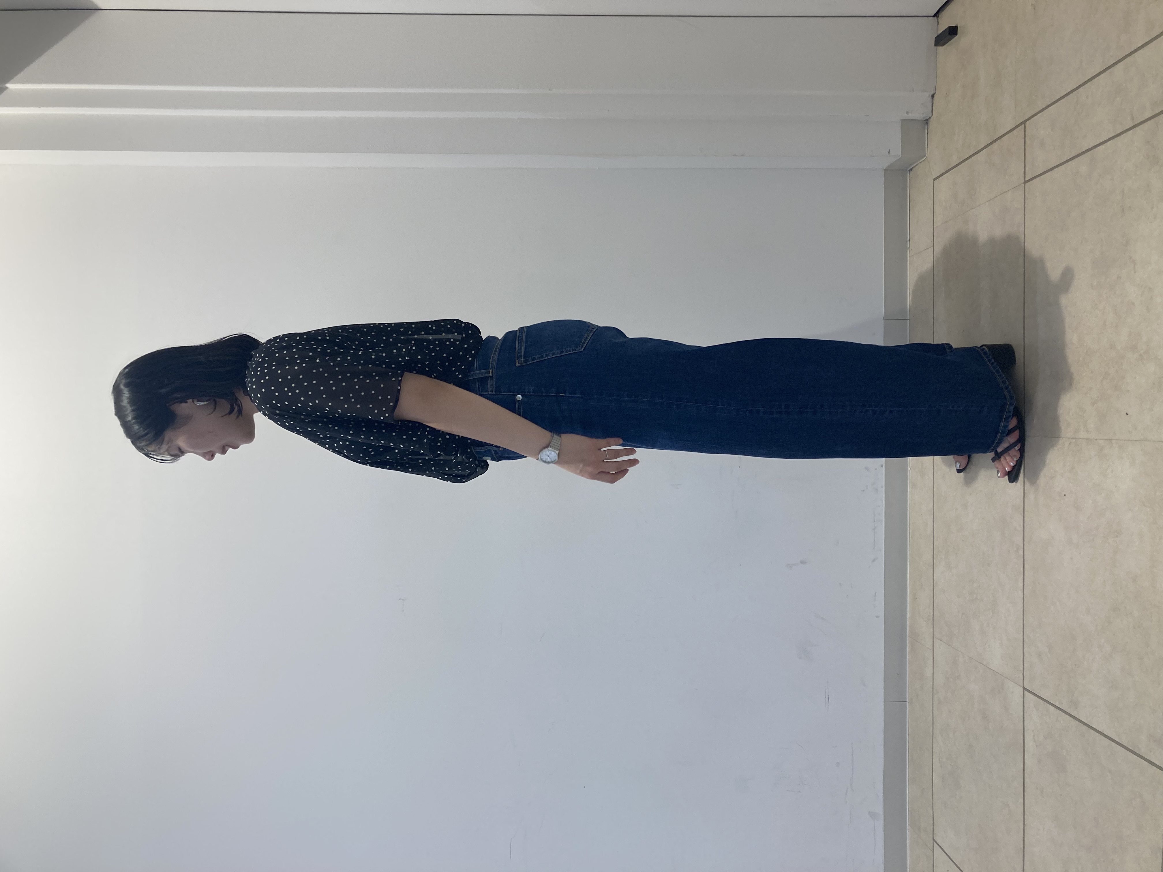 しばたさんの「Reflect｜【セットアップ／手洗い可】ドット柄シアーブラウス」を使ったコーディネート
