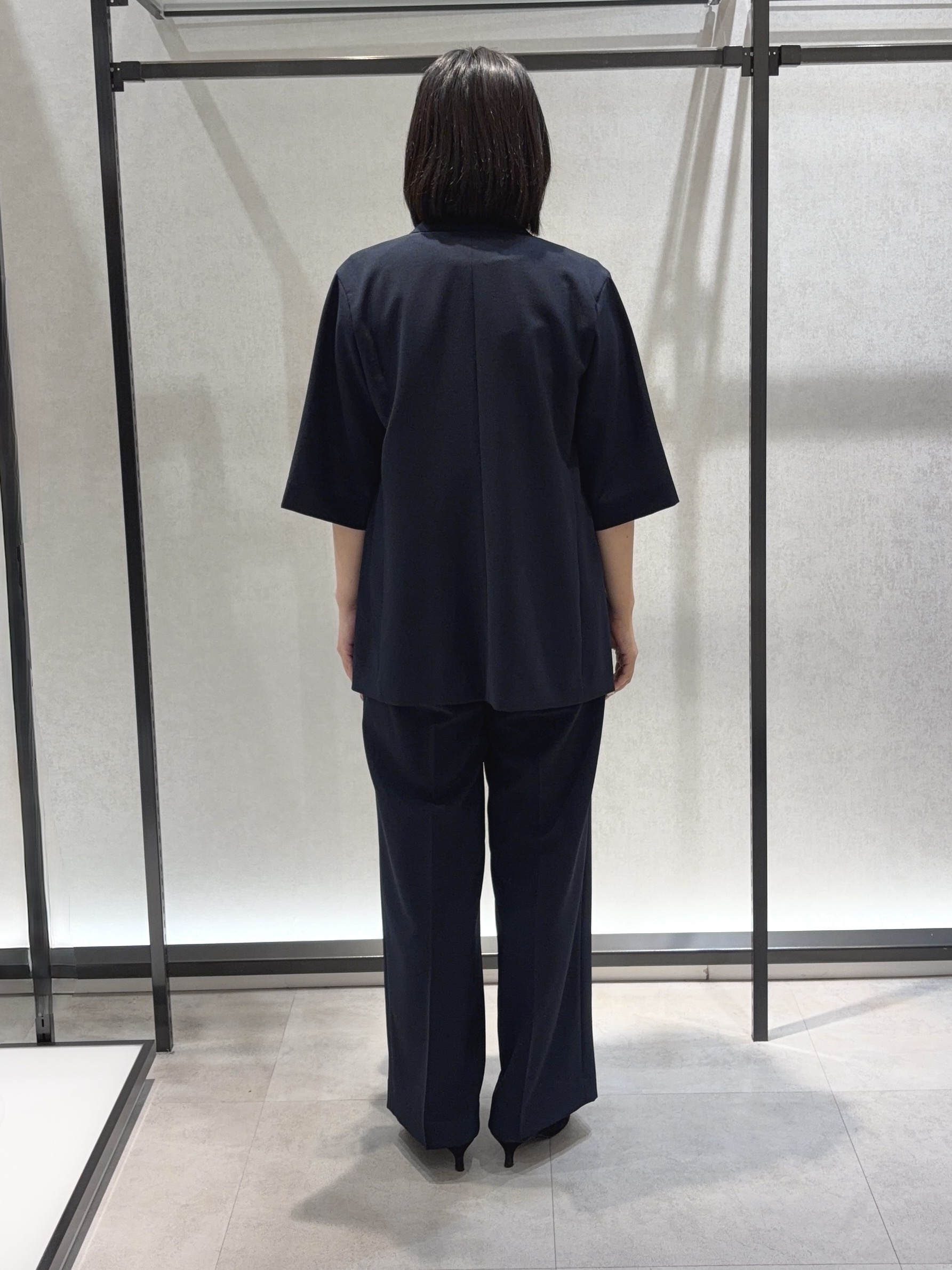 わたなべさんの「UNTITLED｜【秋の通勤羽織/セットアップ可/UVカット】エアリークール半袖ジャケット」を使ったコーディネート