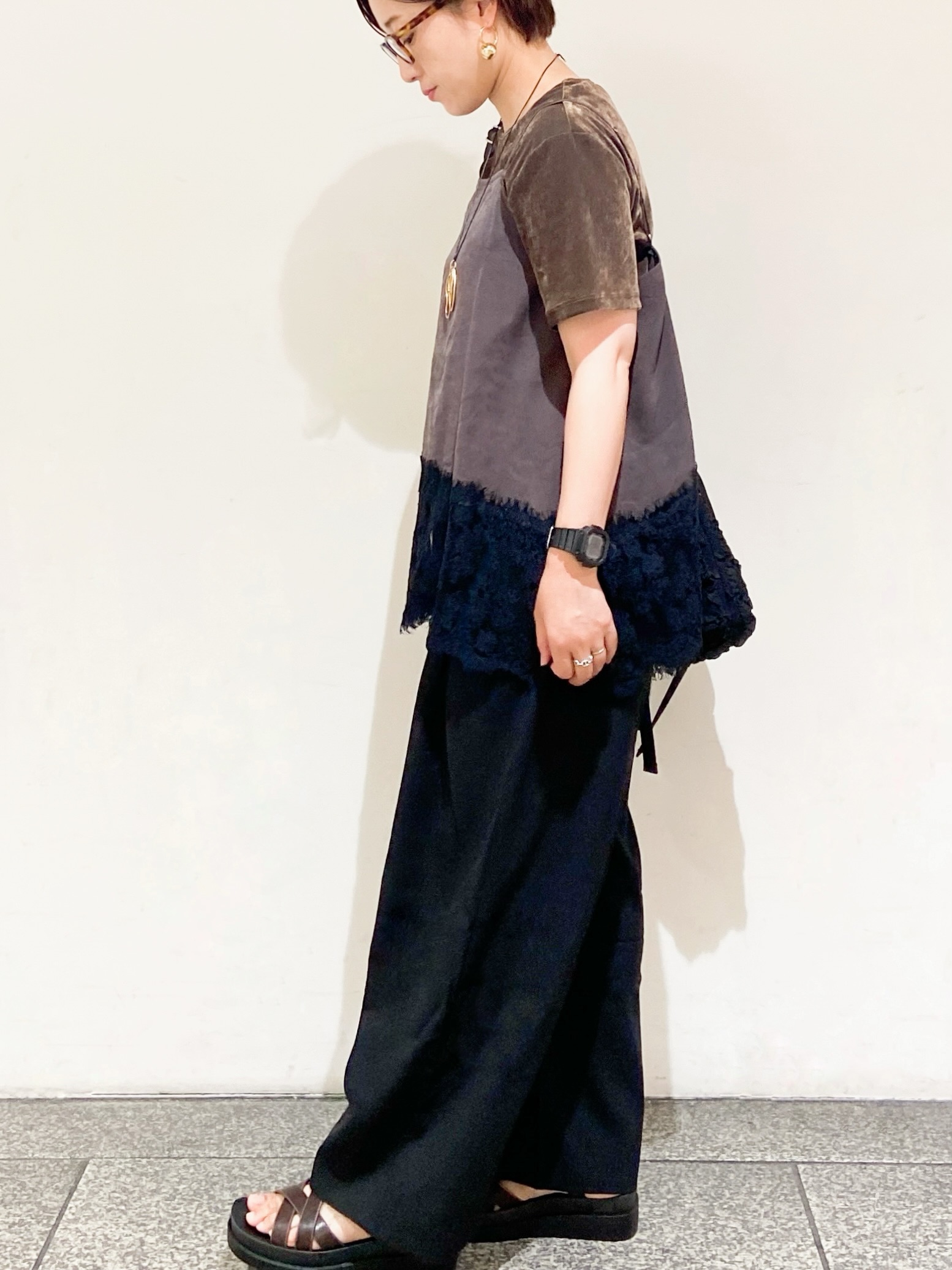 MIHOさんの「OPAQUE.CLIP｜裾レース マットサテンキャミ【洗濯機OK】」を使ったコーディネート