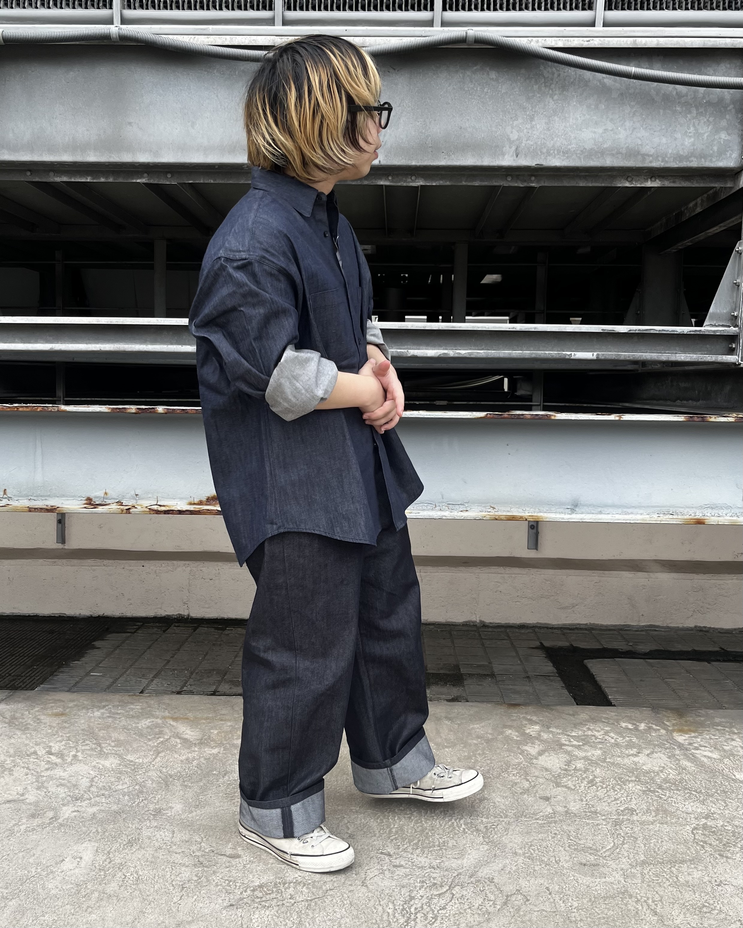 taigaさんの「tk.TAKEO KIKUCHI｜【色褪せしにくいデニム】Comfy Fadeless Denim Seriesデニムシャツ」を使ったコーディネート