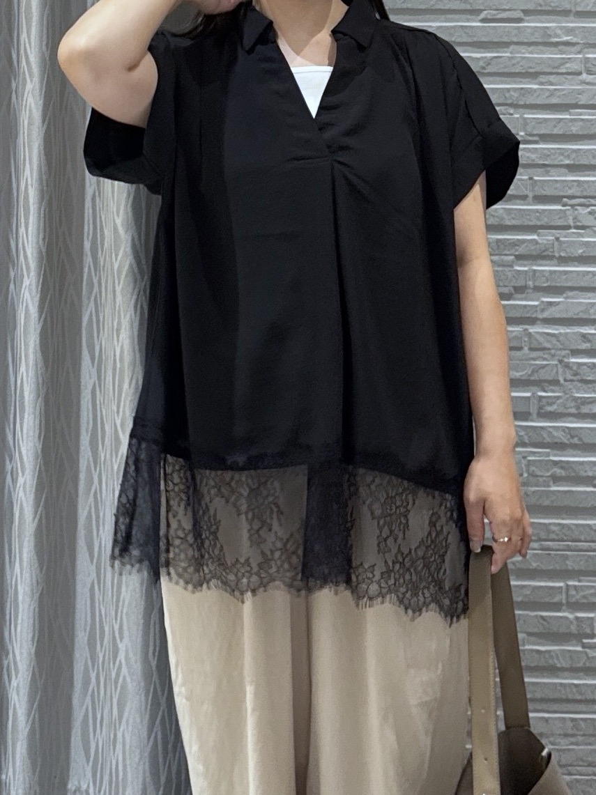 chさんの「THE SHOP TK｜【ひんやり/体型カバー】裾レース切り替え スキッパーシャツ」を使ったコーディネート