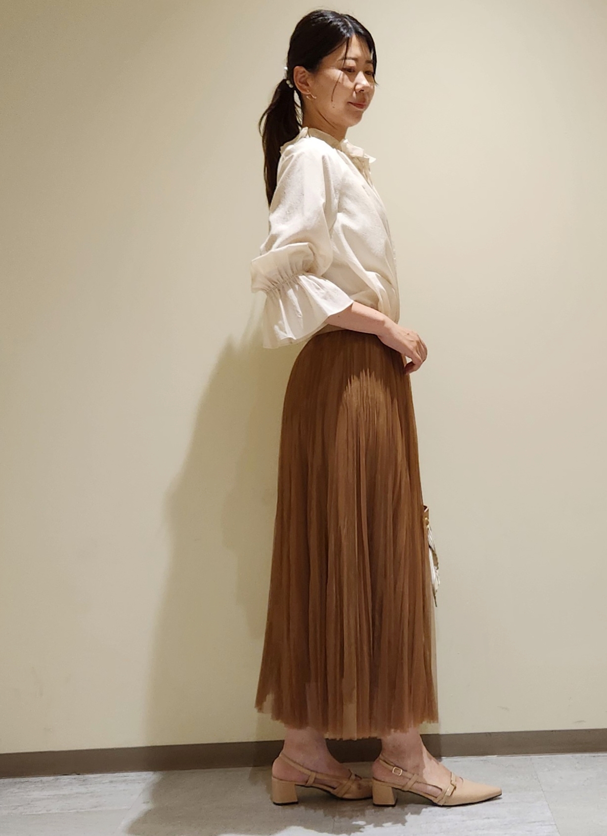yukaさんの「COUP DE CHANCE｜【手洗い可】ギャザーフリルブラウス」を使ったコーディネート