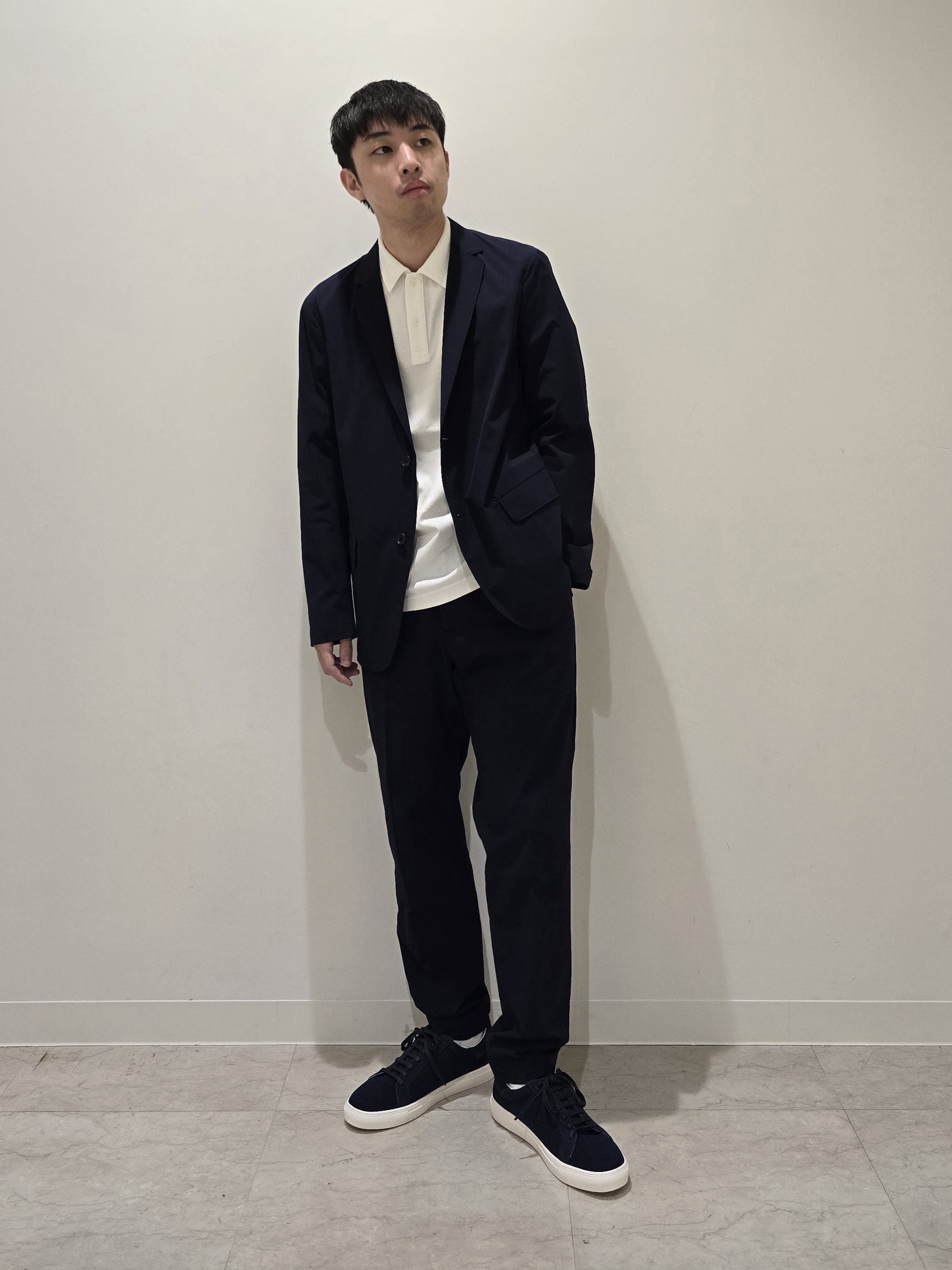 白木駆さんの「TAKEO KIKUCHI｜【接触冷感】アイスクリアコットン ワンポイント ポロシャツ」を使ったコーディネート