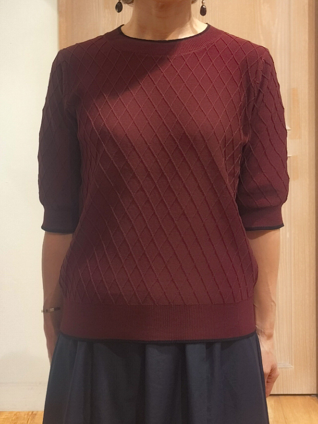 YUKIさんの「SHOO･LA･RUE｜【毛玉になりにくい/S-LL/洗濯機可】すっきり二の腕カバー ダイヤ柄5分袖配色ニット」を使ったコーディネート