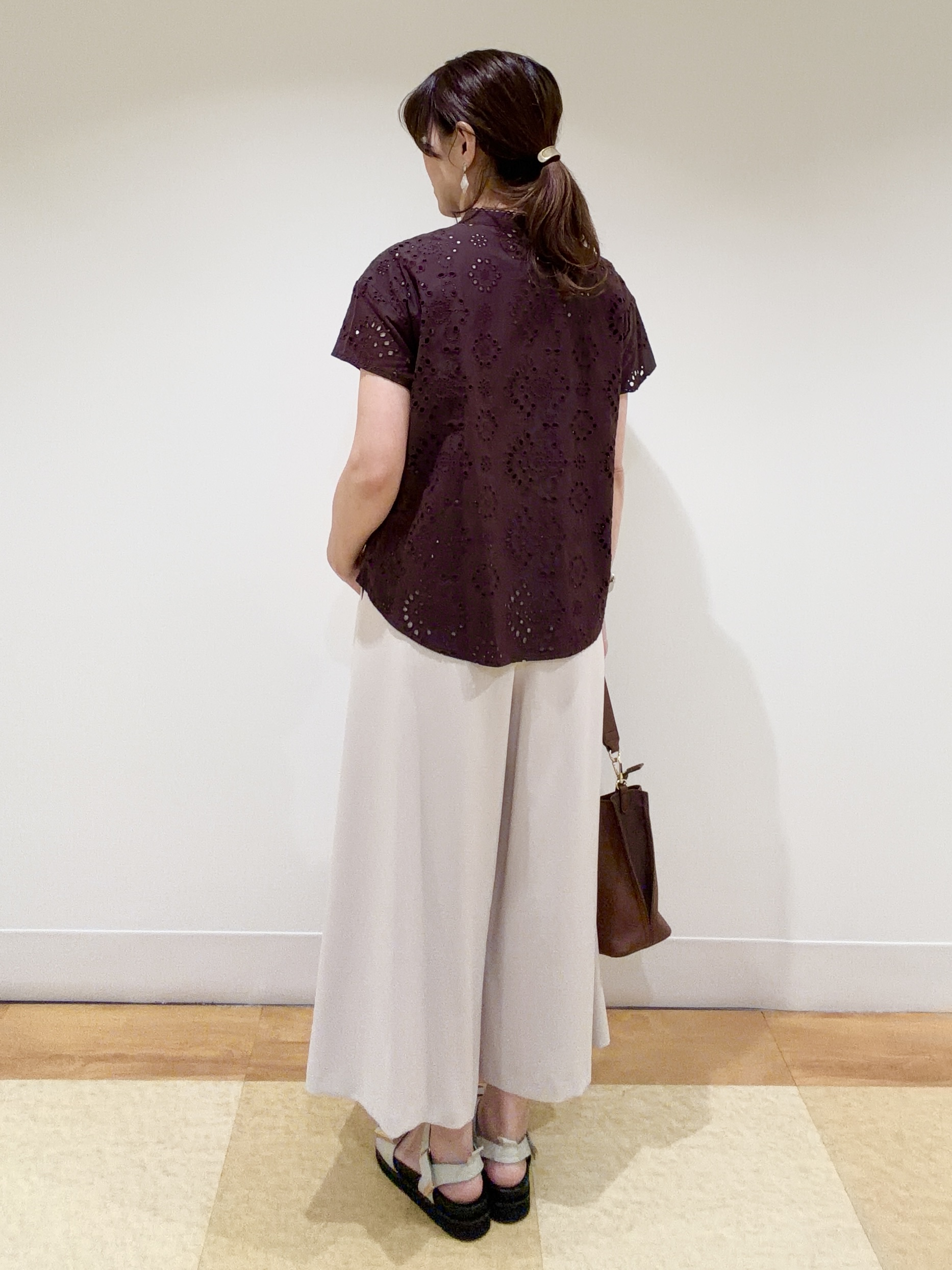 ayaさんの「Reflect｜【通勤◎】カットワーク刺繍レース シャツブラウス」を使ったコーディネート