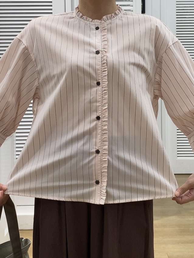 Hamaさんの「Dessin｜【UVカット】ストライプフリルブラウス6分袖」を使ったコーディネート