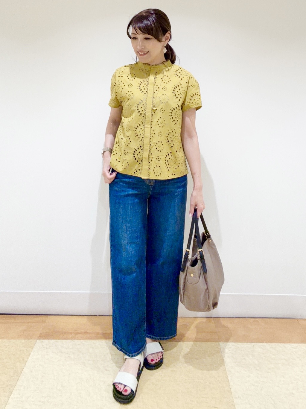 ayaさんの「Reflect｜【通勤◎】カットワーク刺繍レース シャツブラウス」を使ったコーディネート