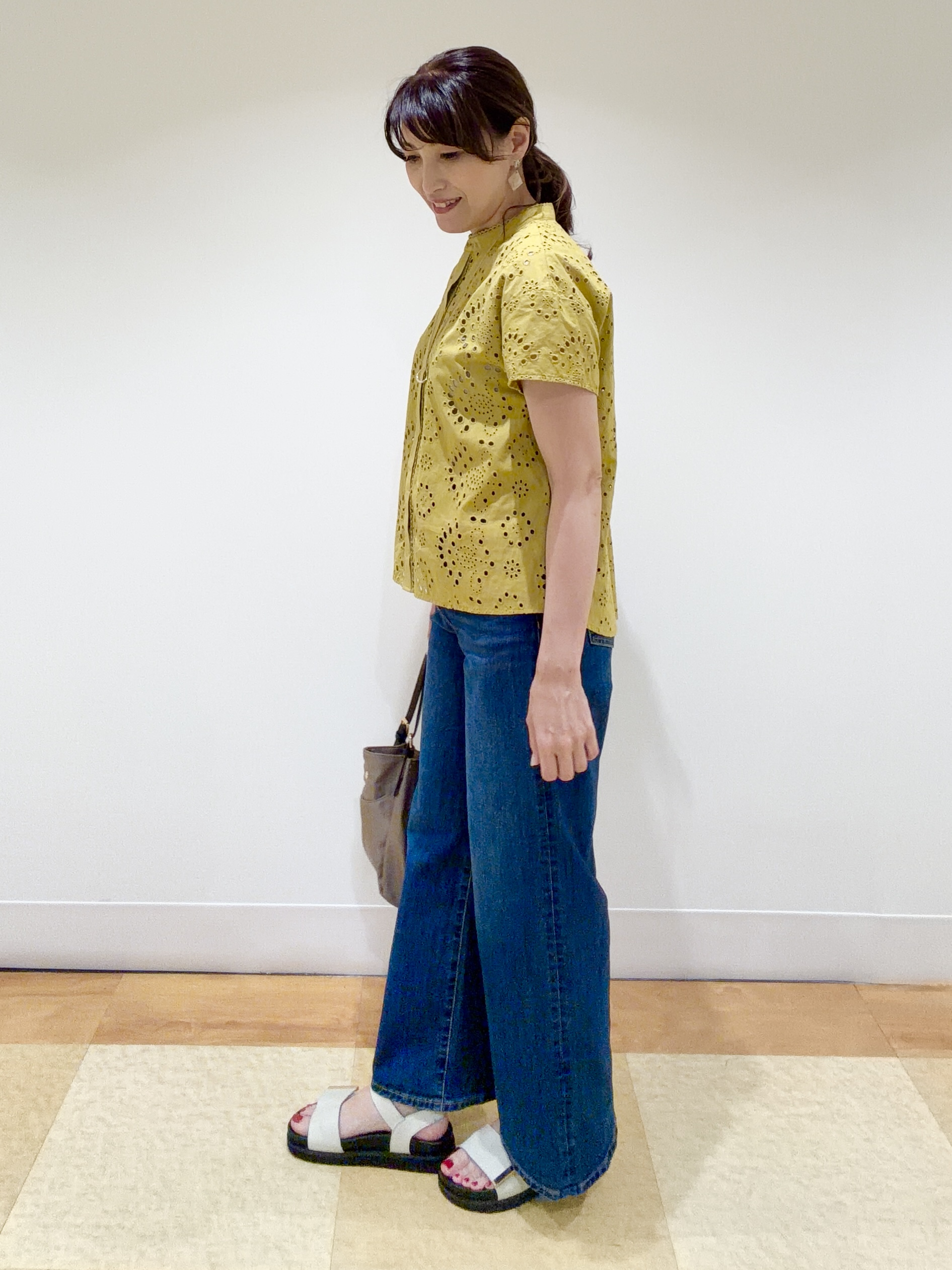 ayaさんの「Reflect｜【通勤◎】カットワーク刺繍レース シャツブラウス」を使ったコーディネート
