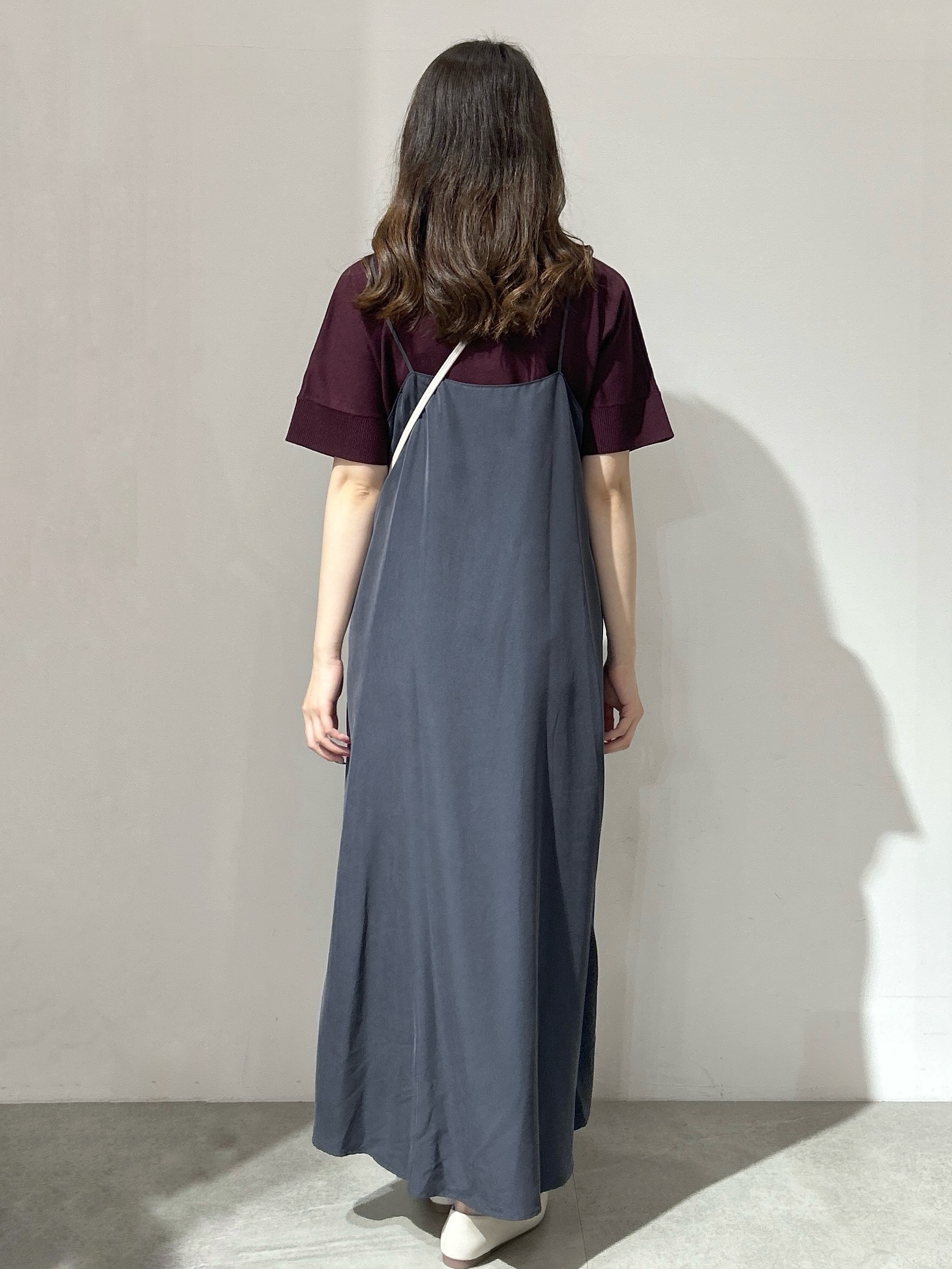 yuikaさんの「OPAQUE.CLIP｜【接触冷感】サテンキャミワンピース《前後2WAY／洗濯機OK》」を使ったコーディネート