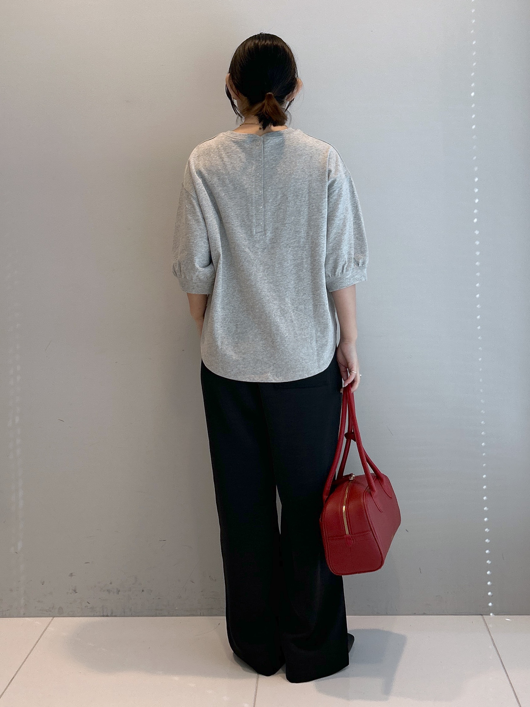 Hirokaさんの「Dessin｜バックヘンリーカットソー5分袖」を使ったコーディネート