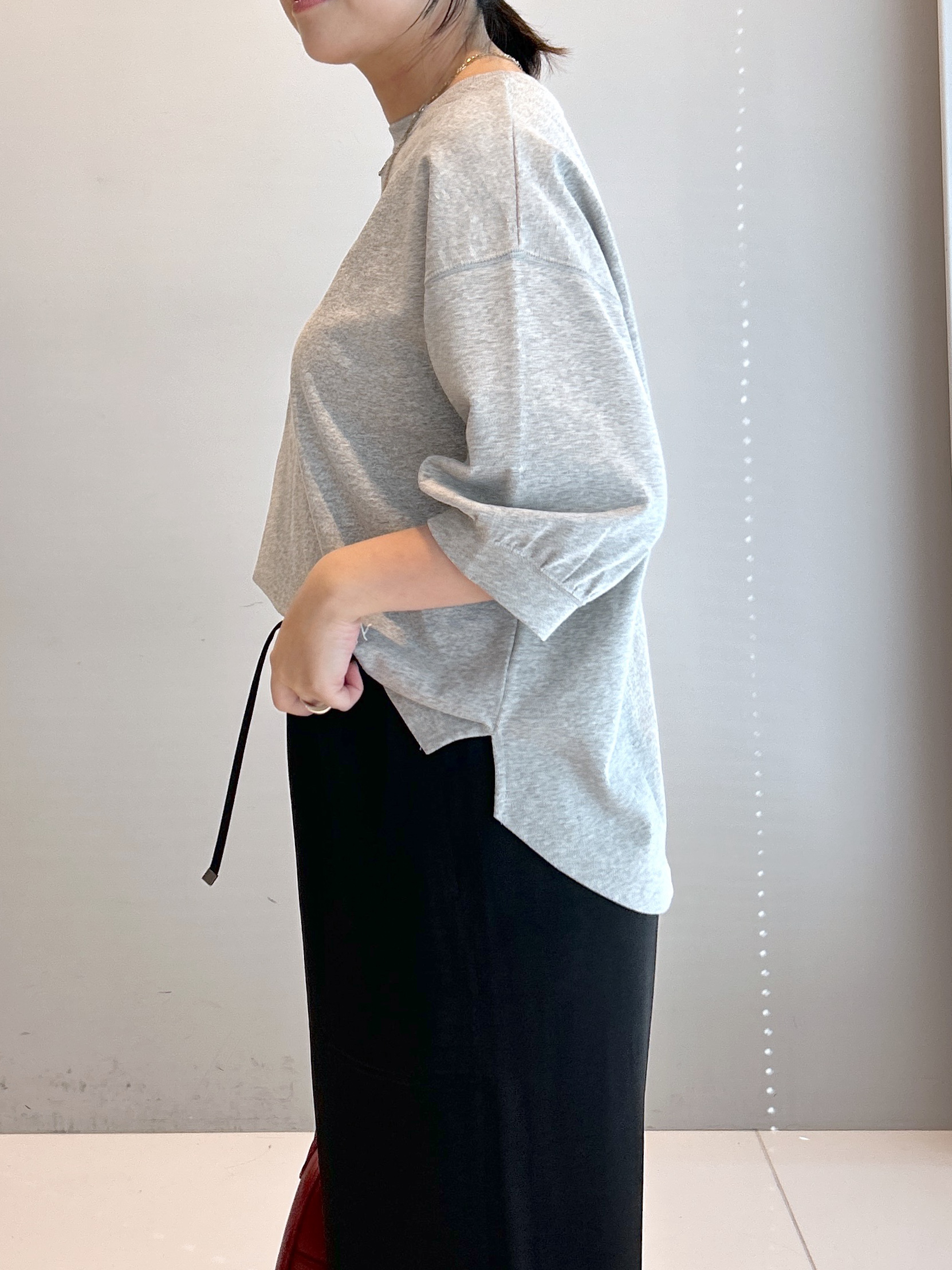 Hirokaさんの「Dessin｜バックヘンリーカットソー5分袖」を使ったコーディネート
