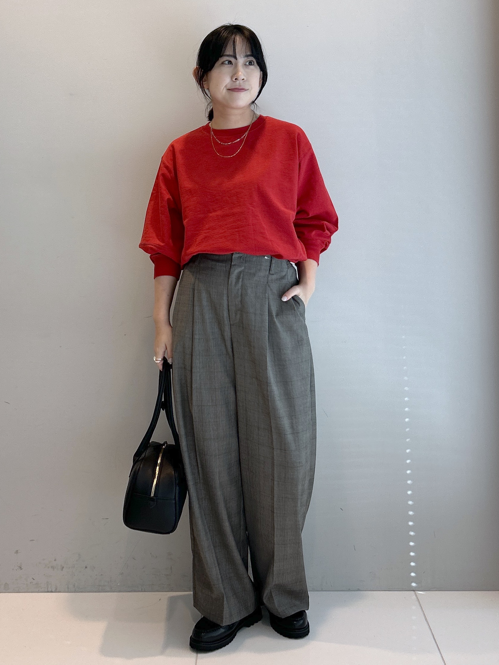 Hirokaさんの「Dessin｜フォルムスリーブミニ裏毛プルオーバー」を使ったコーディネート