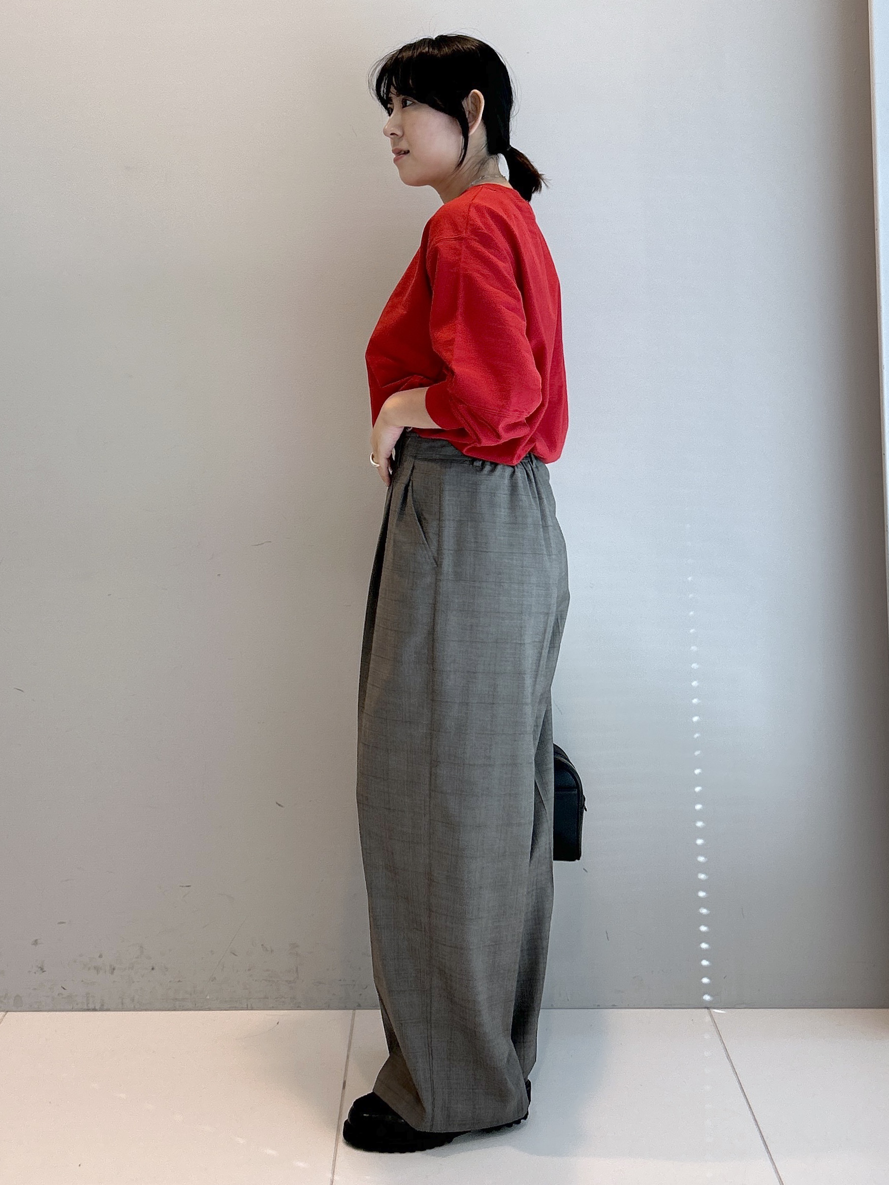Hirokaさんの「Dessin｜フォルムスリーブミニ裏毛プルオーバー」を使ったコーディネート