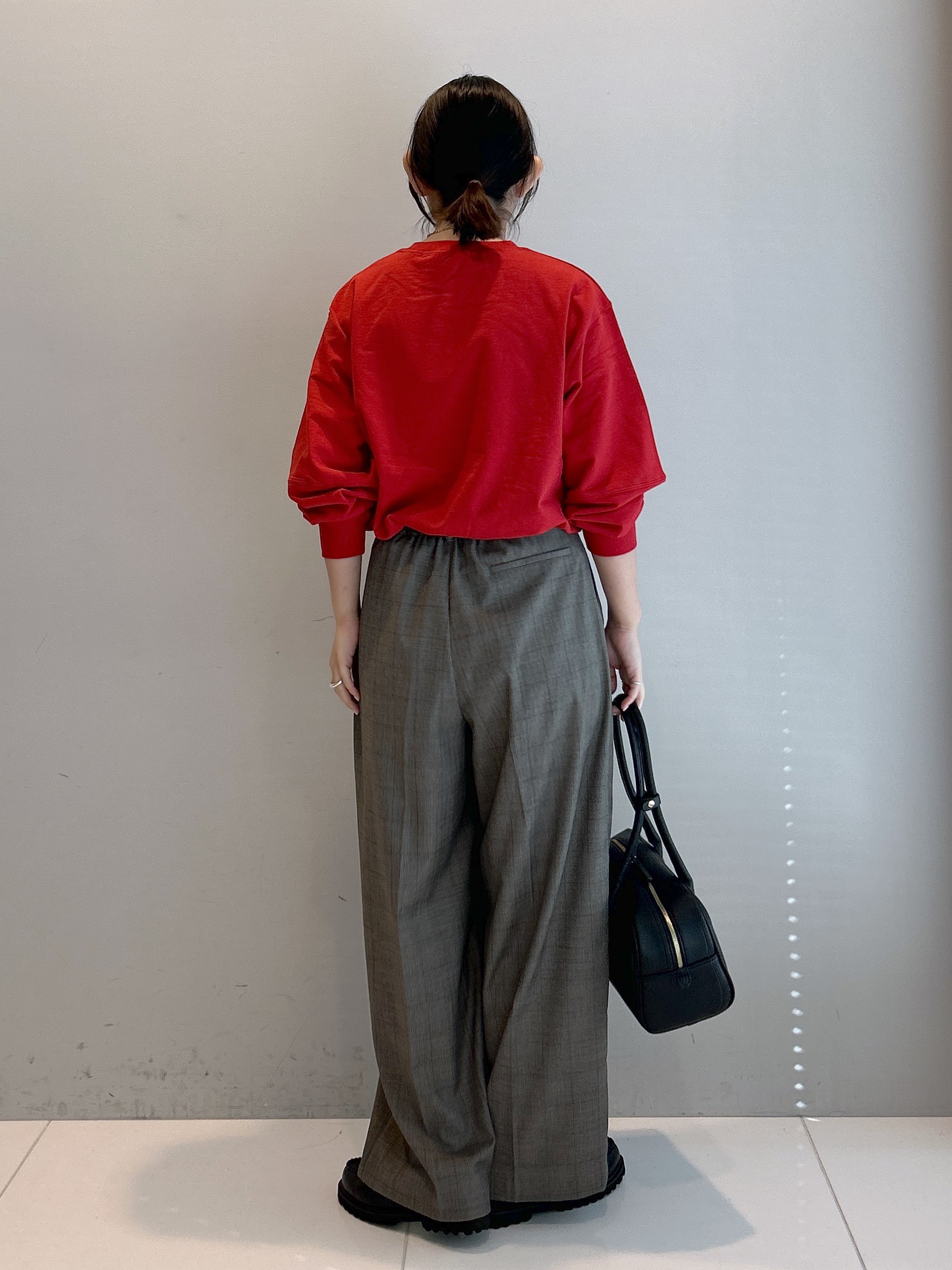 Hirokaさんの「Dessin｜フォルムスリーブミニ裏毛プルオーバー」を使ったコーディネート