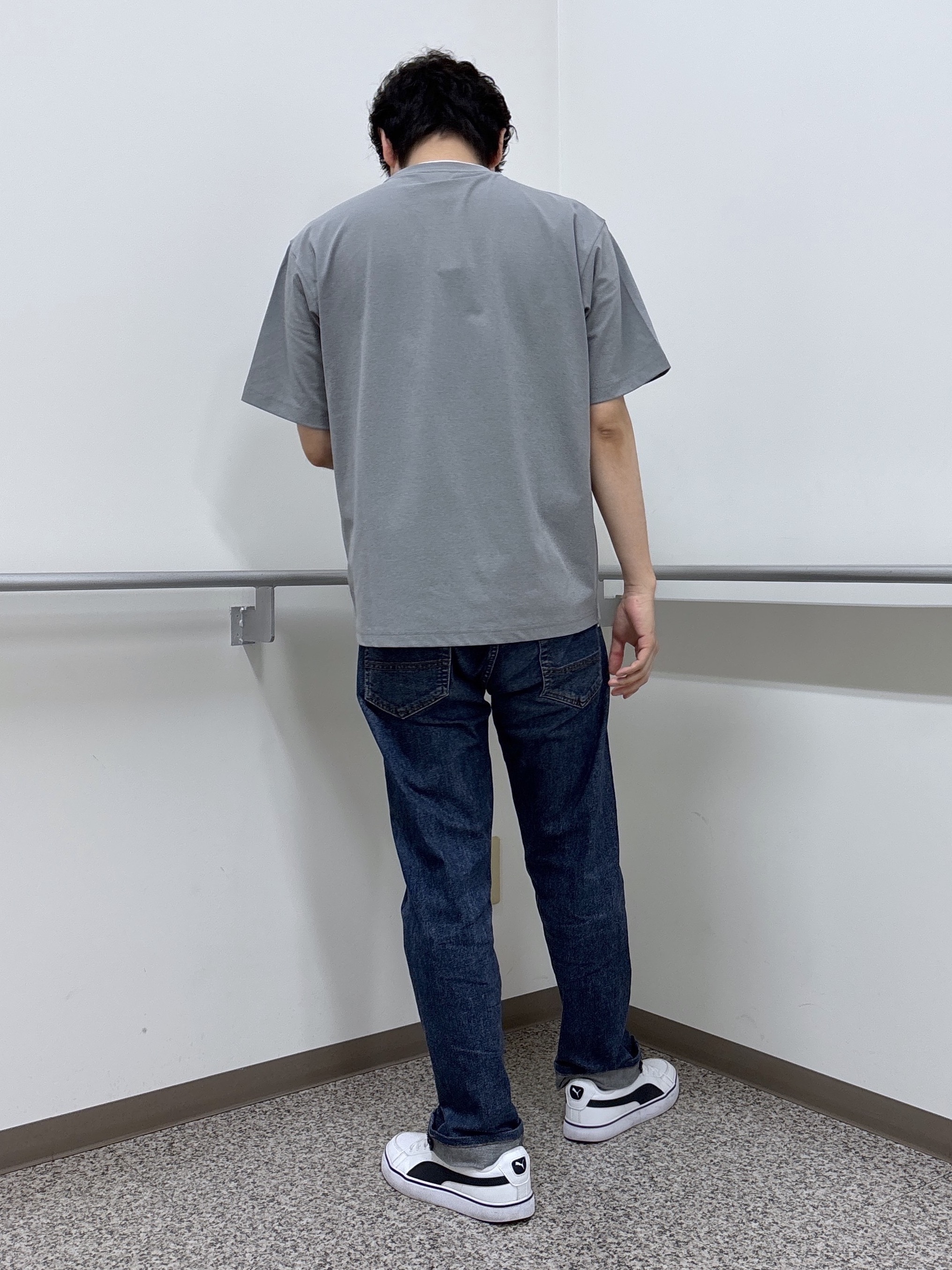 KEIさんの「TAKEO KIKUCHI｜【汗染み軽減/接触冷感】フェイクレイヤード ワンポイント刺繍Ｔシャツ」を使ったコーディネート