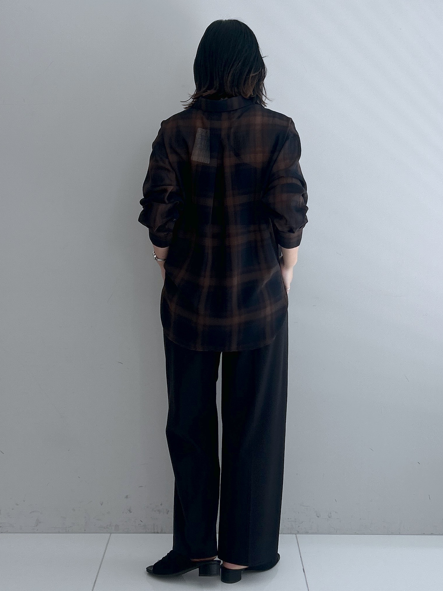Hirokaさんの「grove｜シアーオンブレチェックシャツ」を使ったコーディネート
